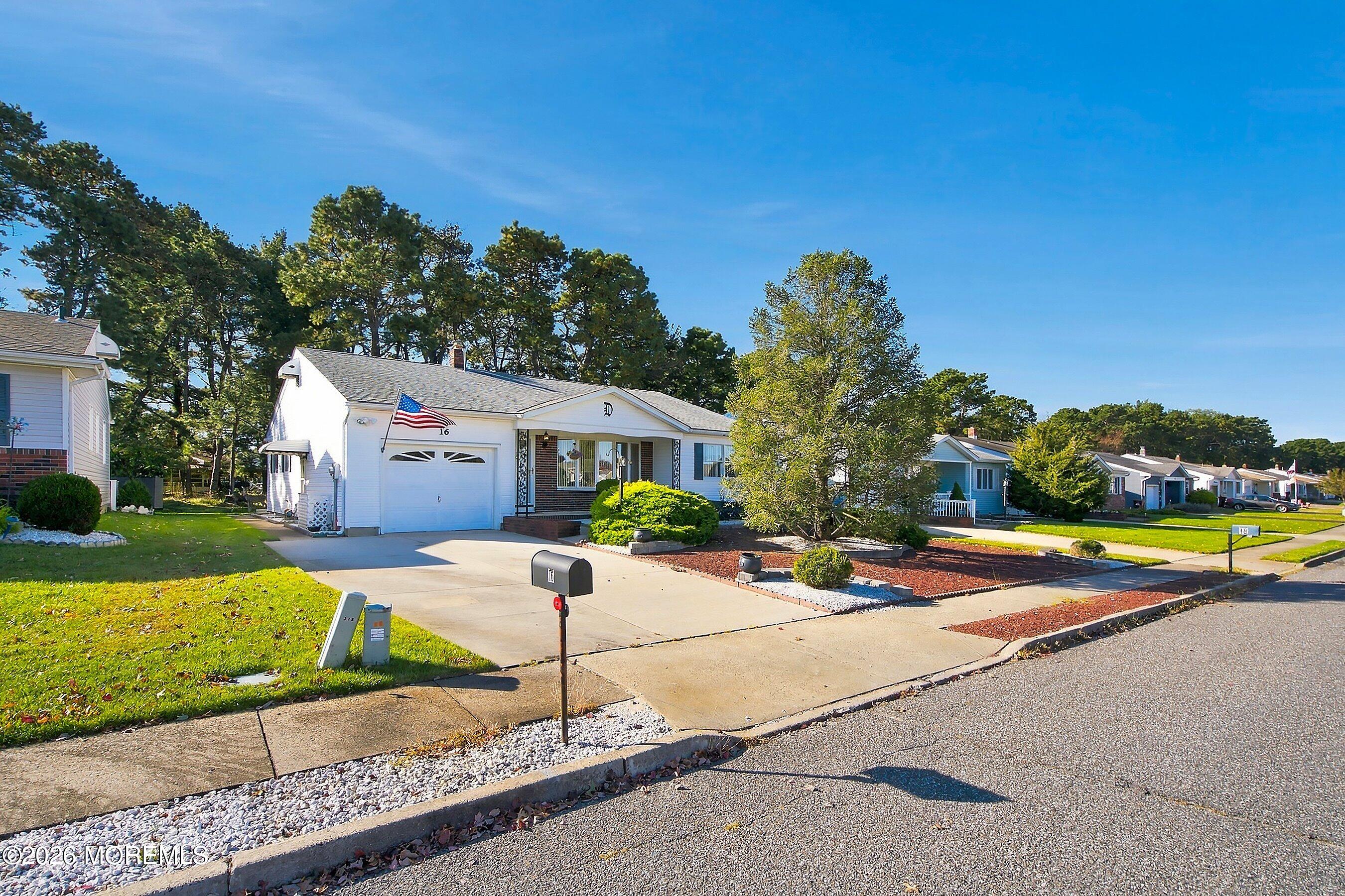 16 Westport Drive — photo