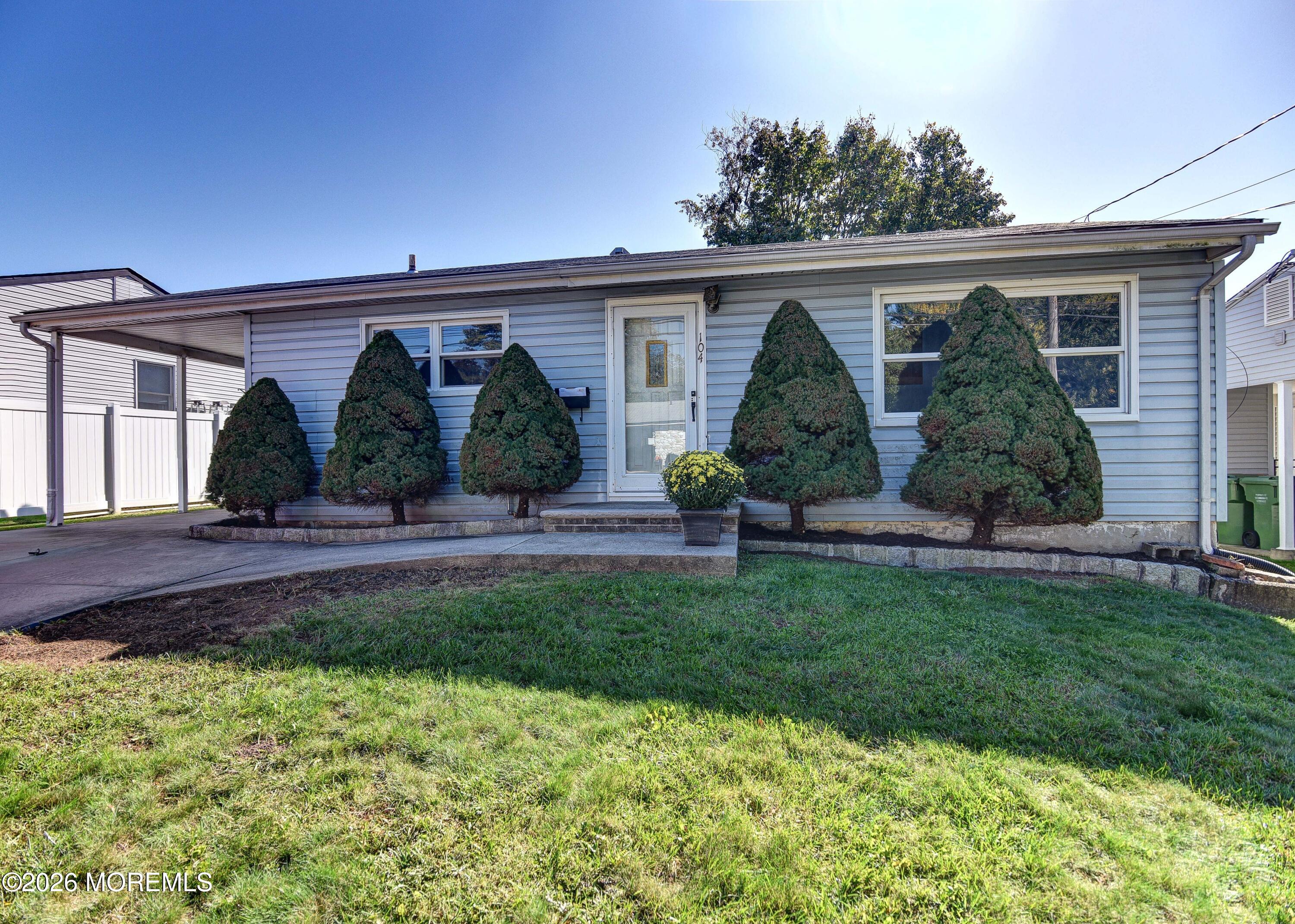104 Pinetree Drive — photo