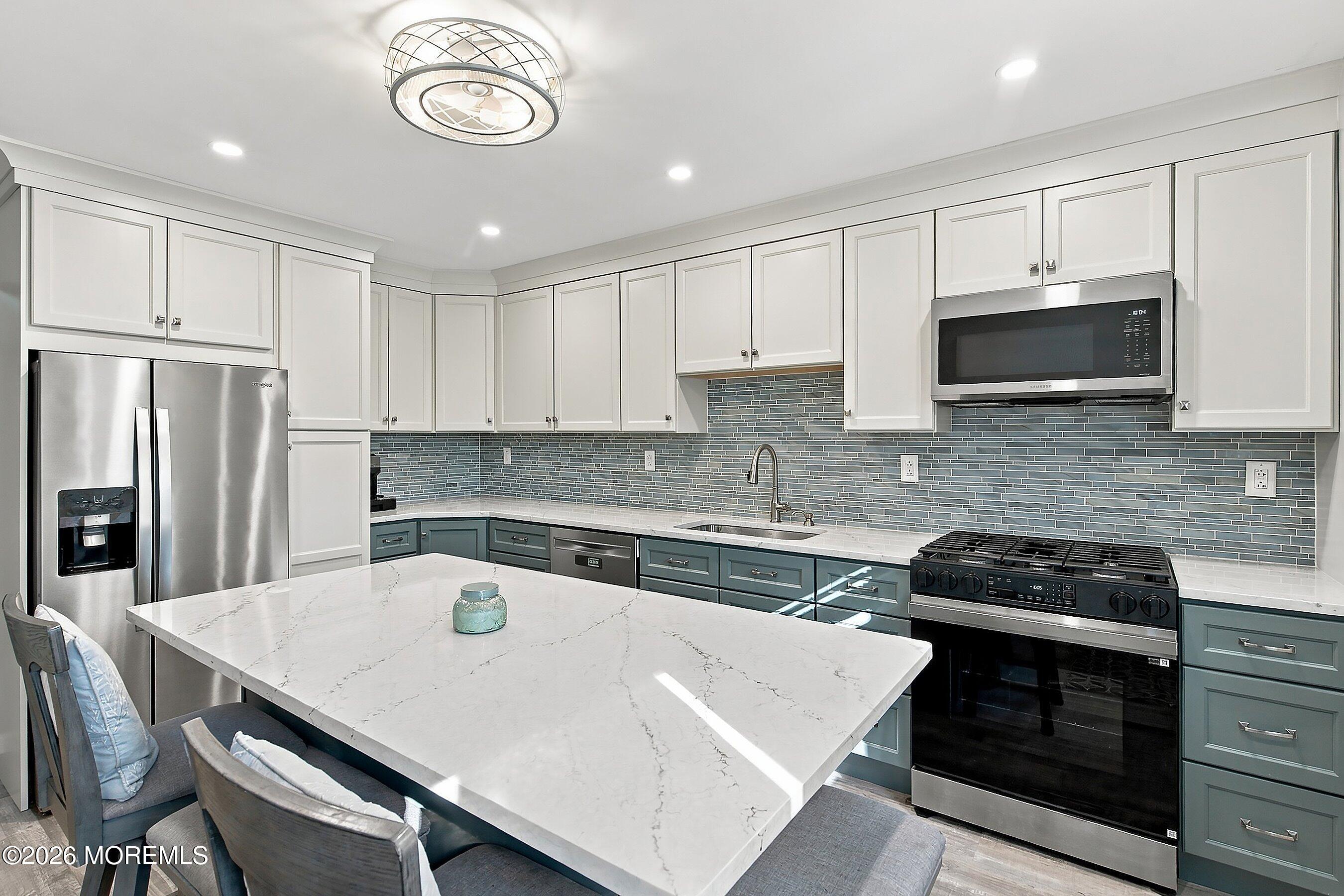 730 Kevin Court Unit 730 — photo