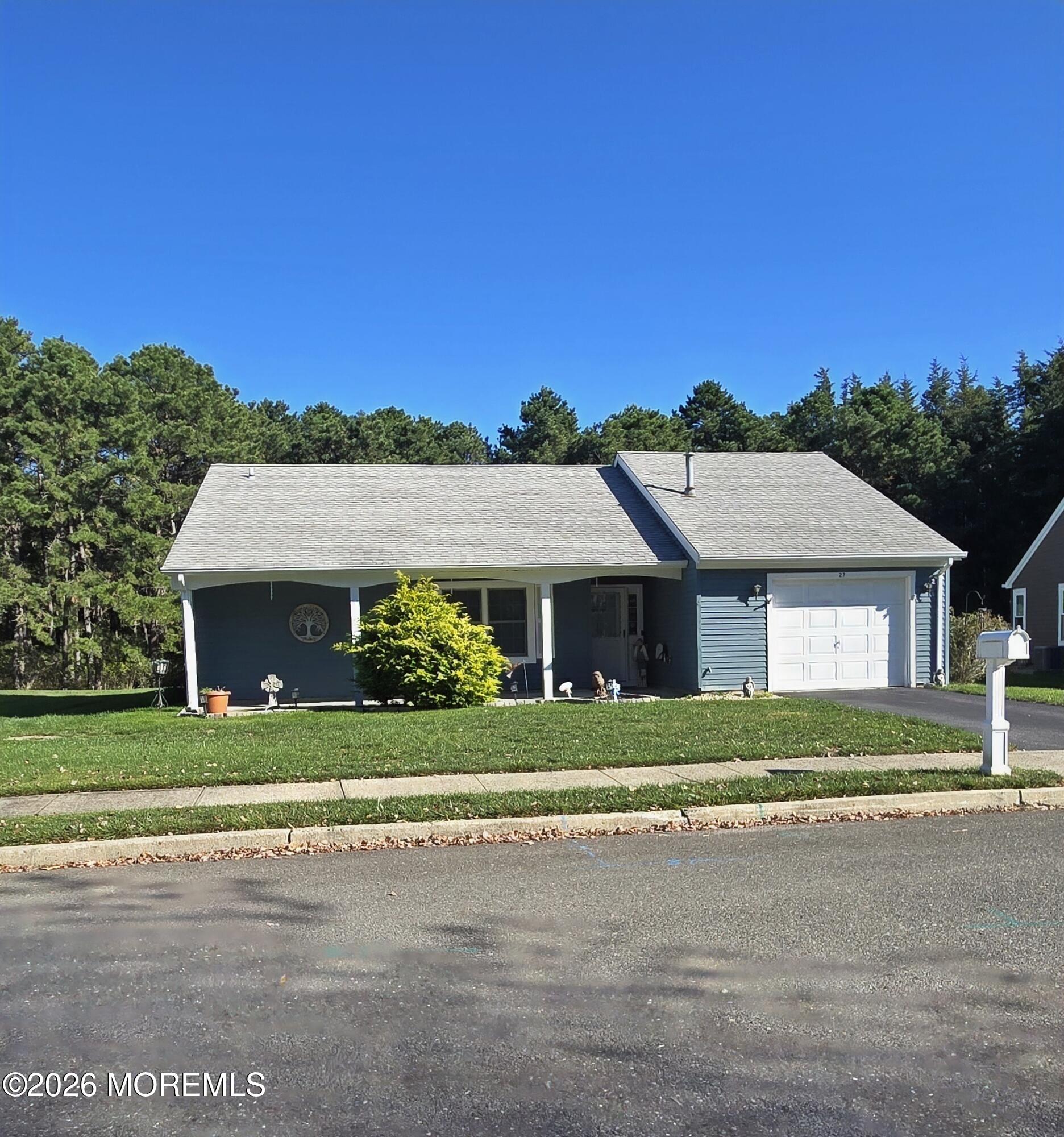 27 Sheffield Drive — photo