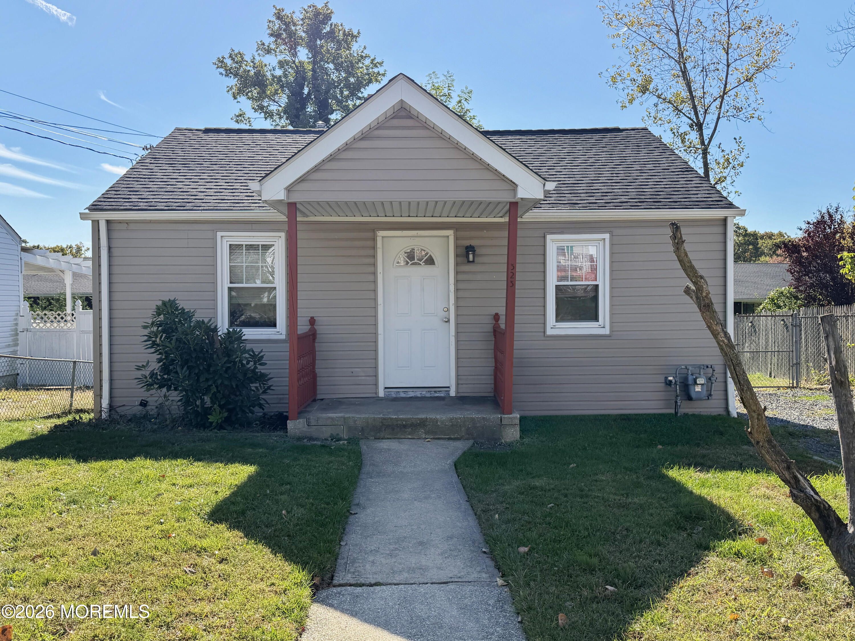 323 W Sylvania Avenue — photo