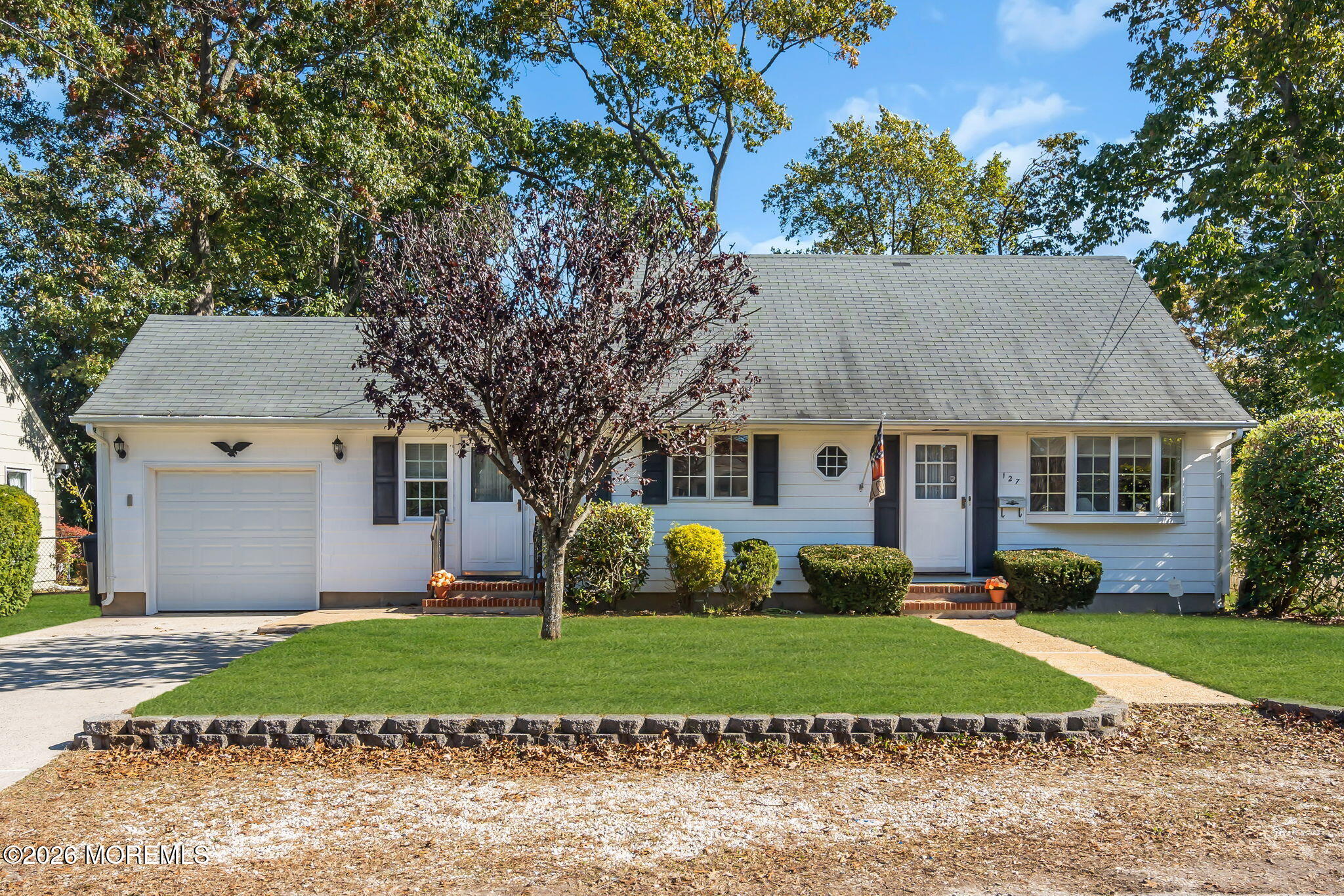 127 Harding Drive — photo