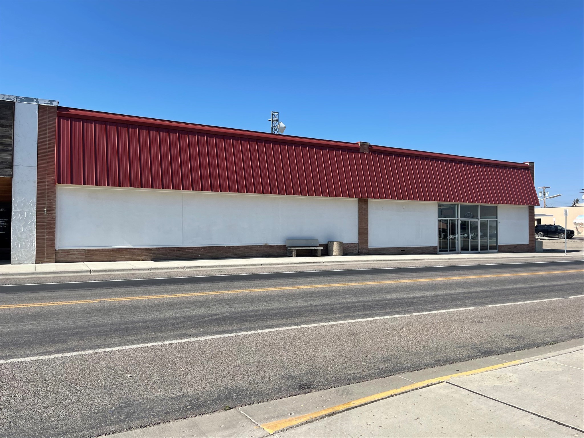 110 E Main Street — photo
