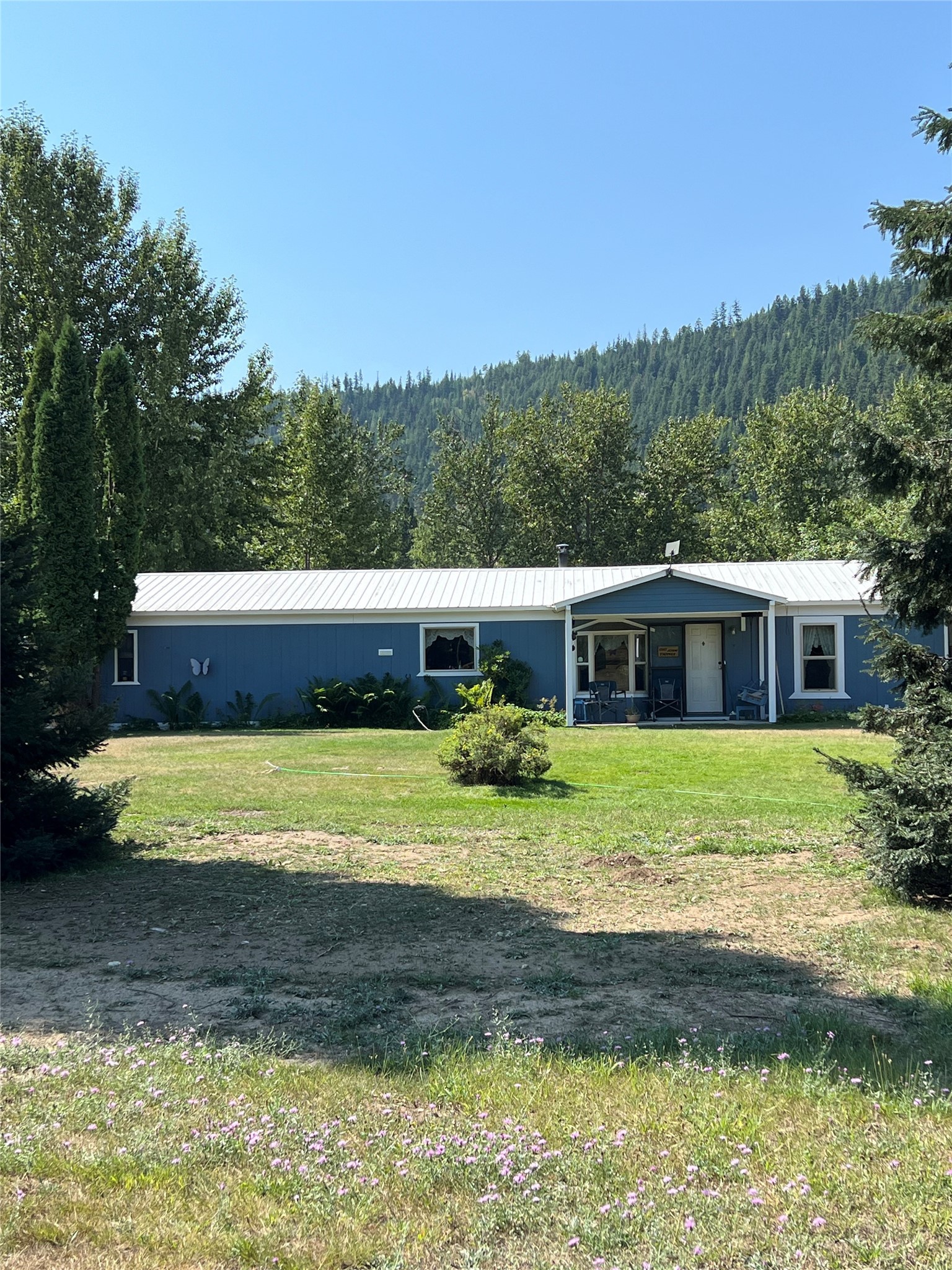 818 Lake Creek Road — photo