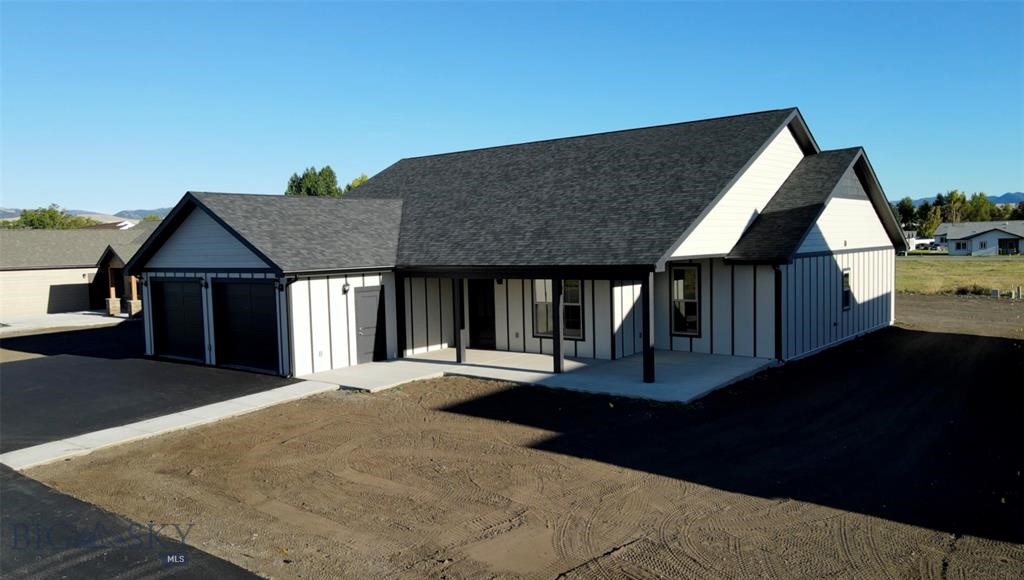 1002 Sagebrush Lane — photo
