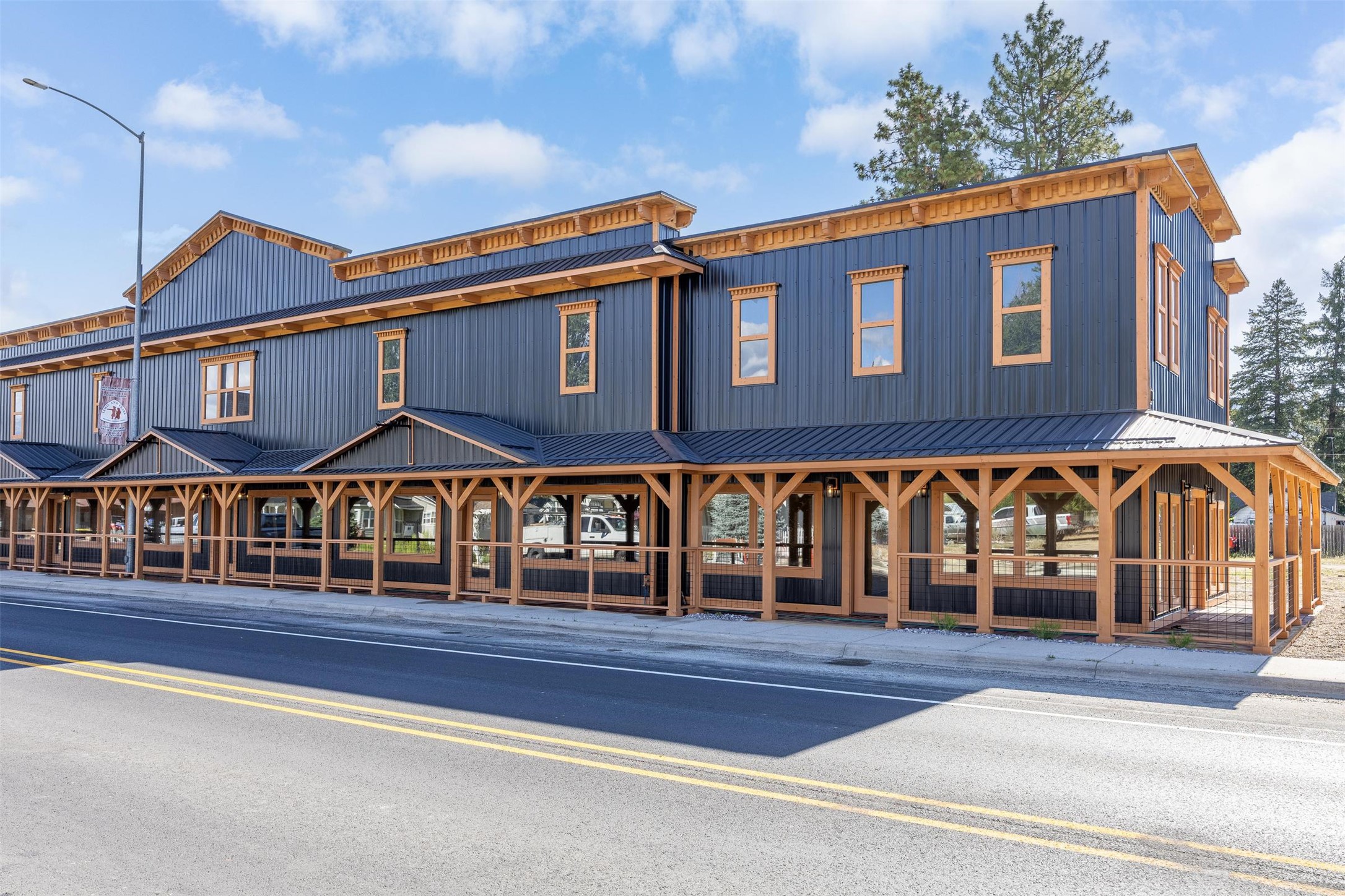 208 S Main Street — photo