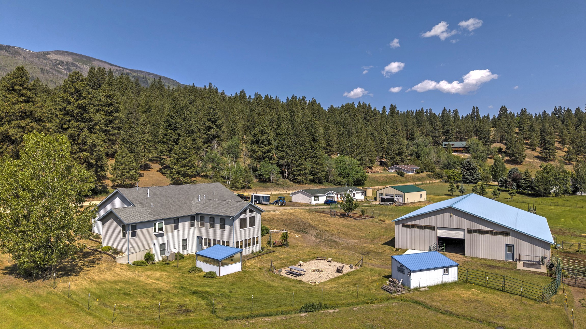 511 & 499 Gold Creek Loop — photo