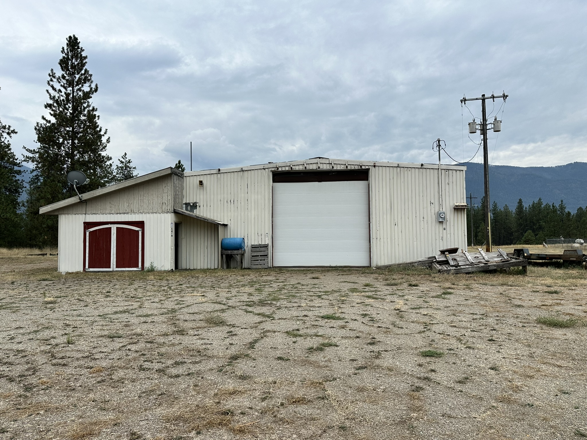 5476 Mt Hwy 200 — photo