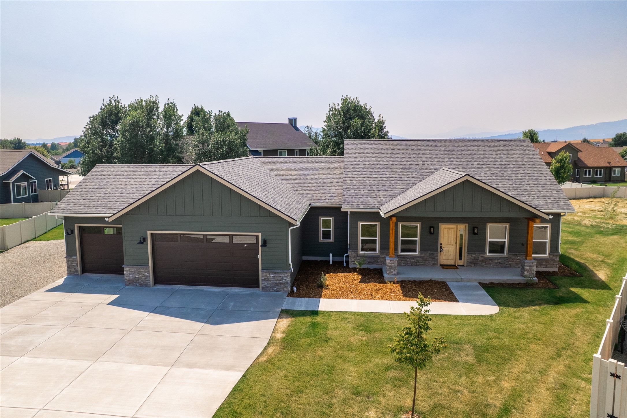 208 Junebug Court — photo