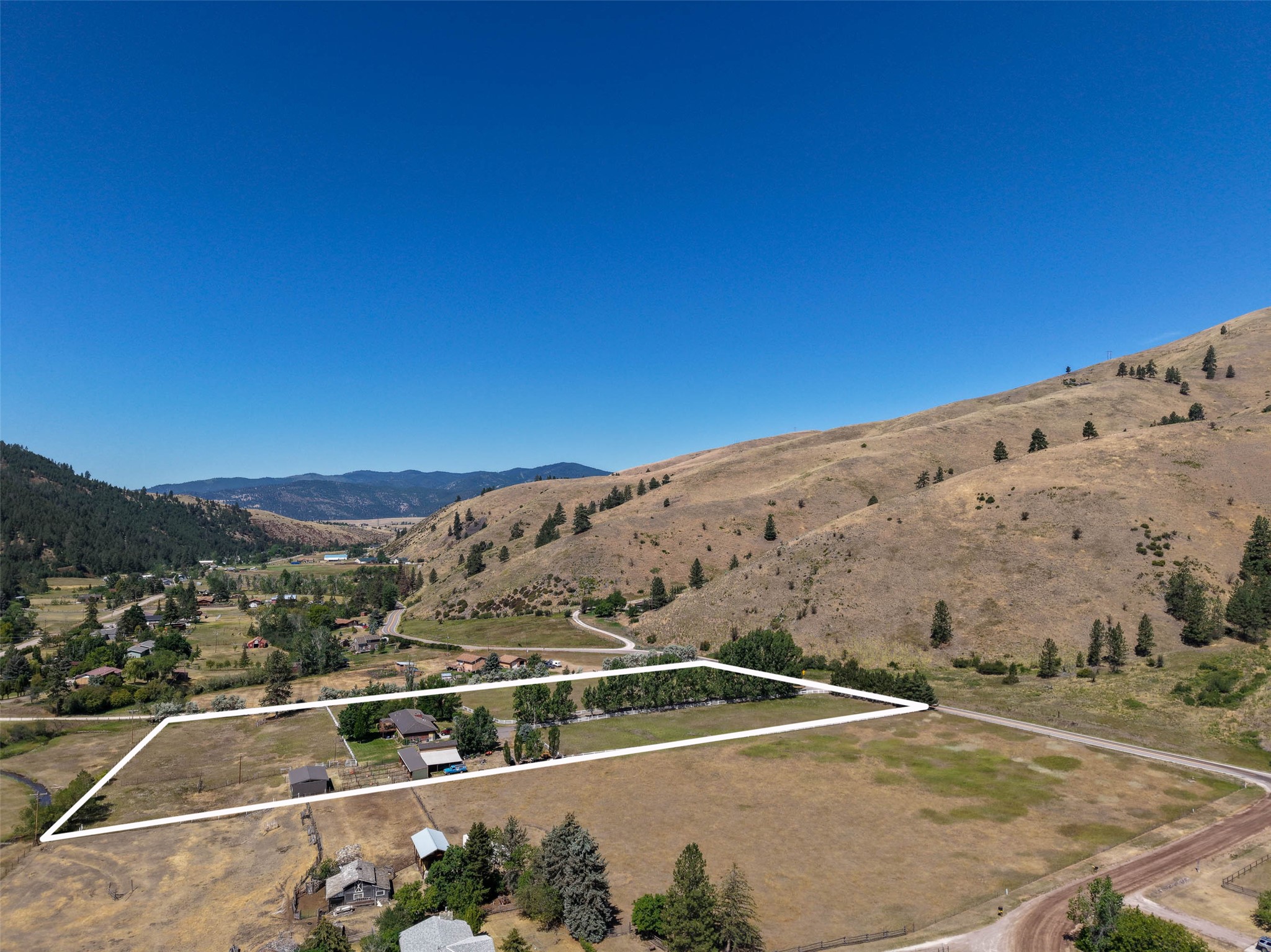 9859 Miller Creek Road — photo