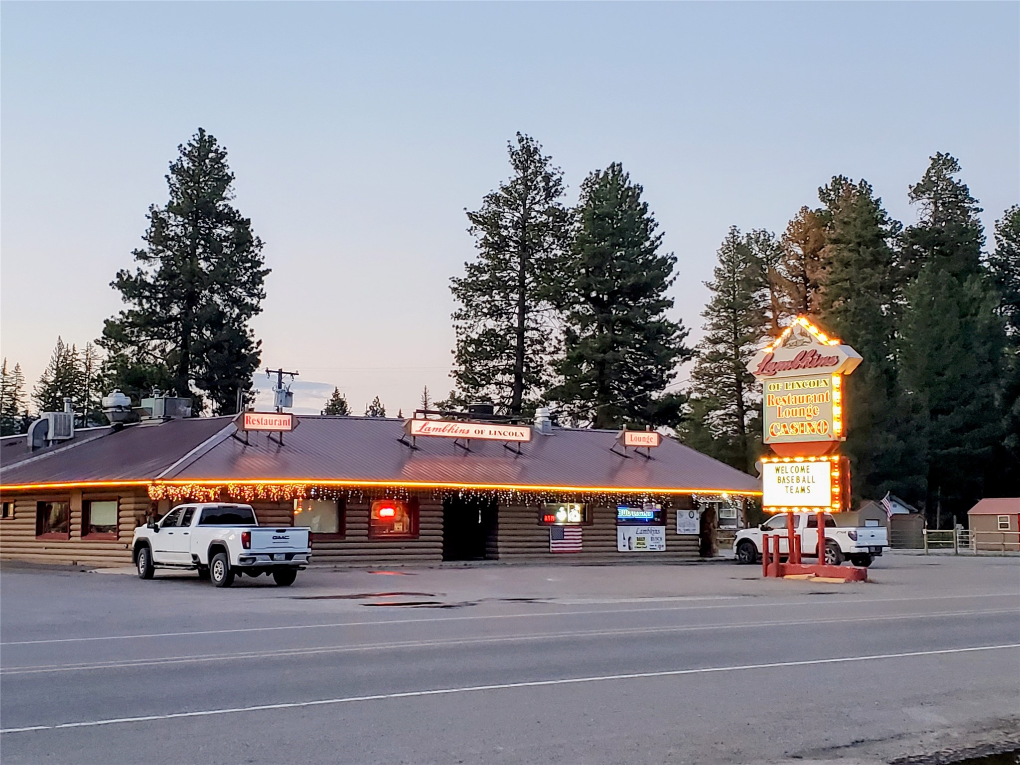 460 Main Street — photo