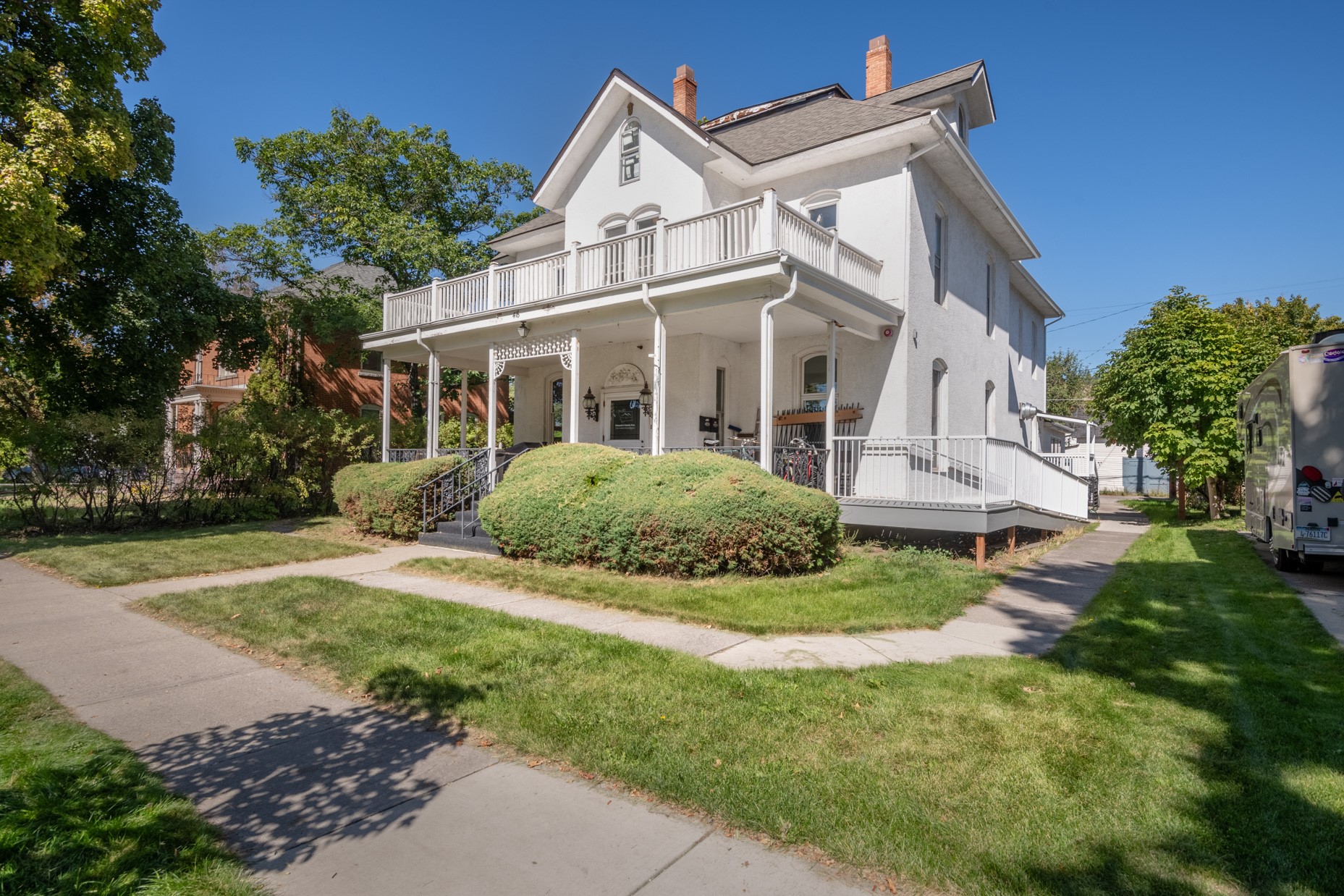 416 E Pine Street — photo