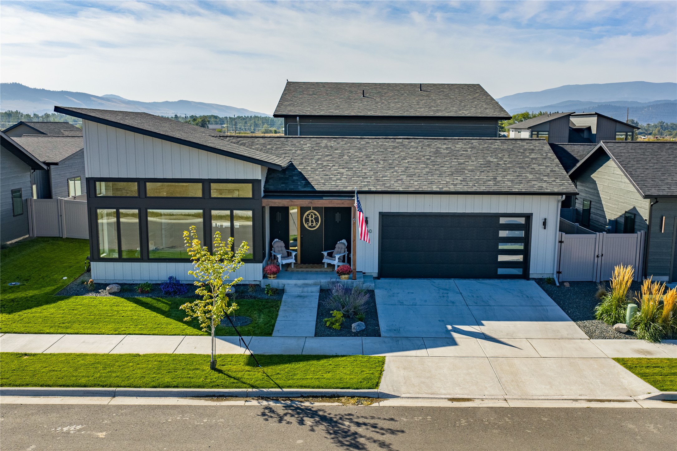 2138 Horsetail Lane — photo
