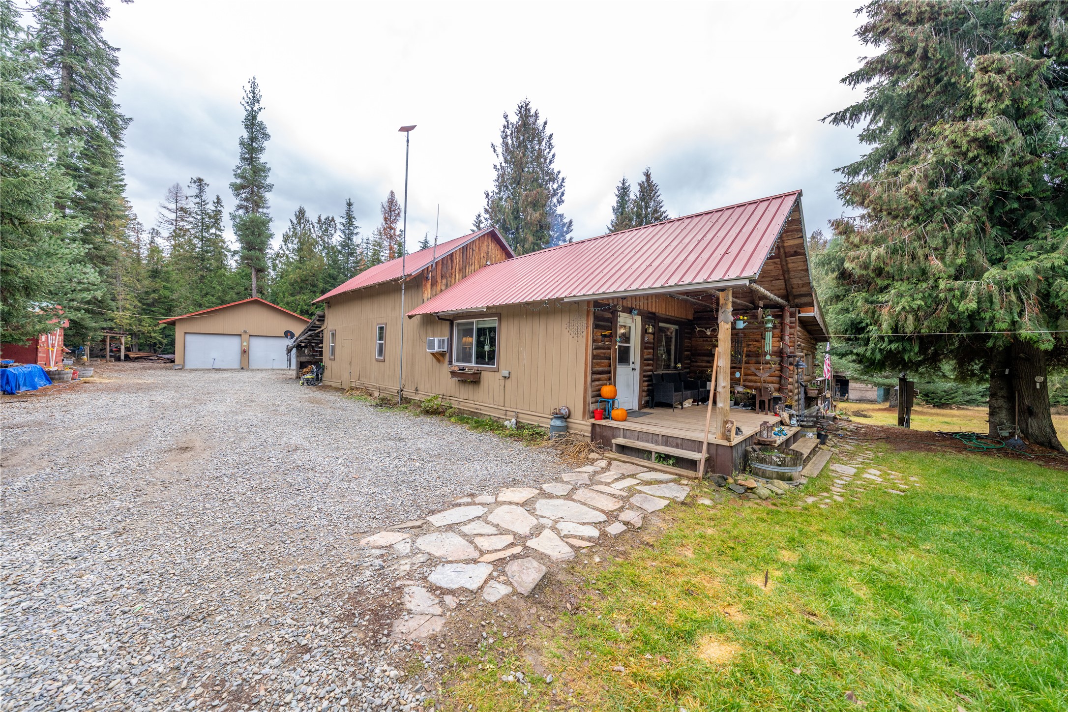 613 Tamarack Drive — photo