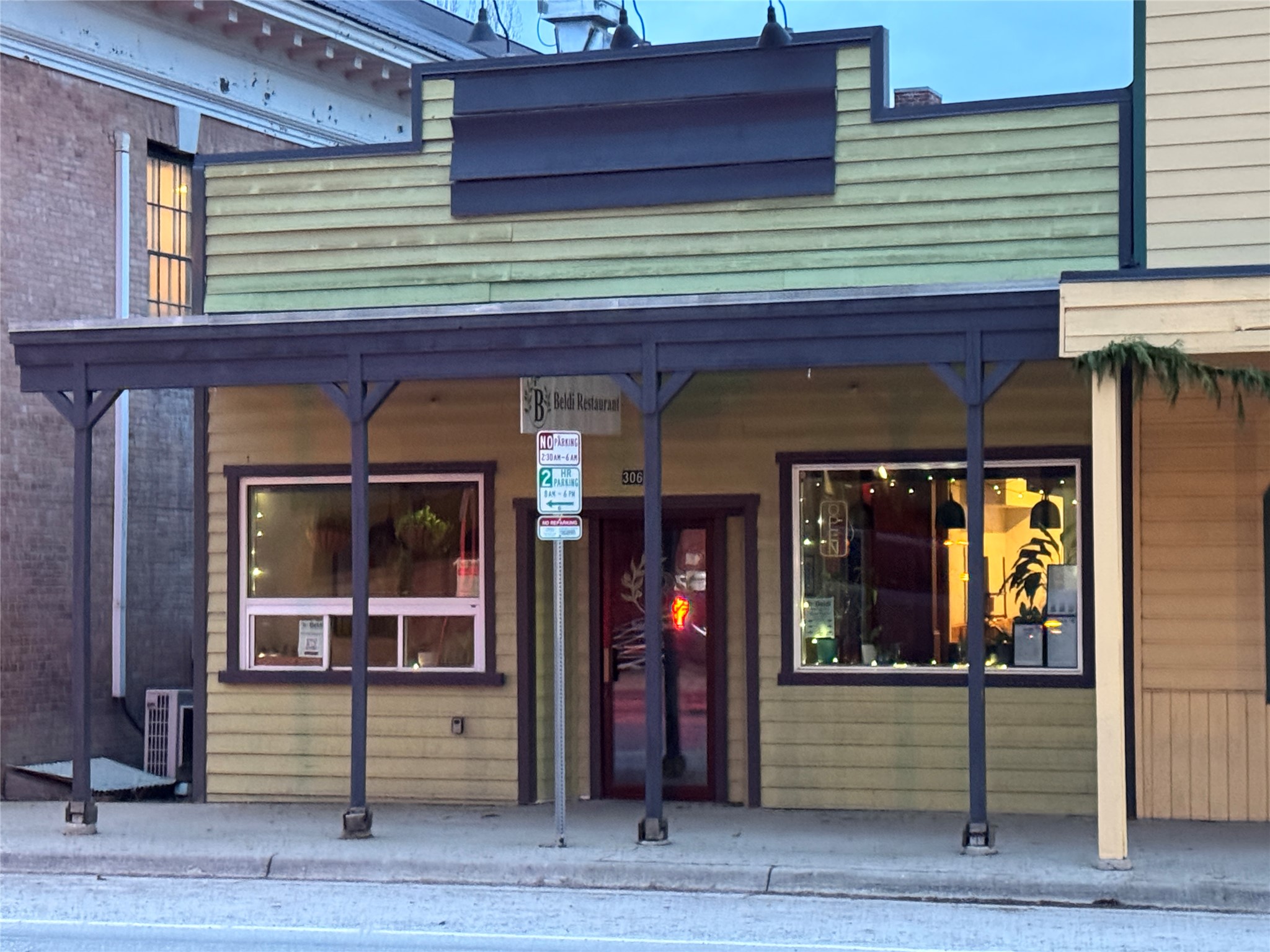 306 E 2nd Street — photo