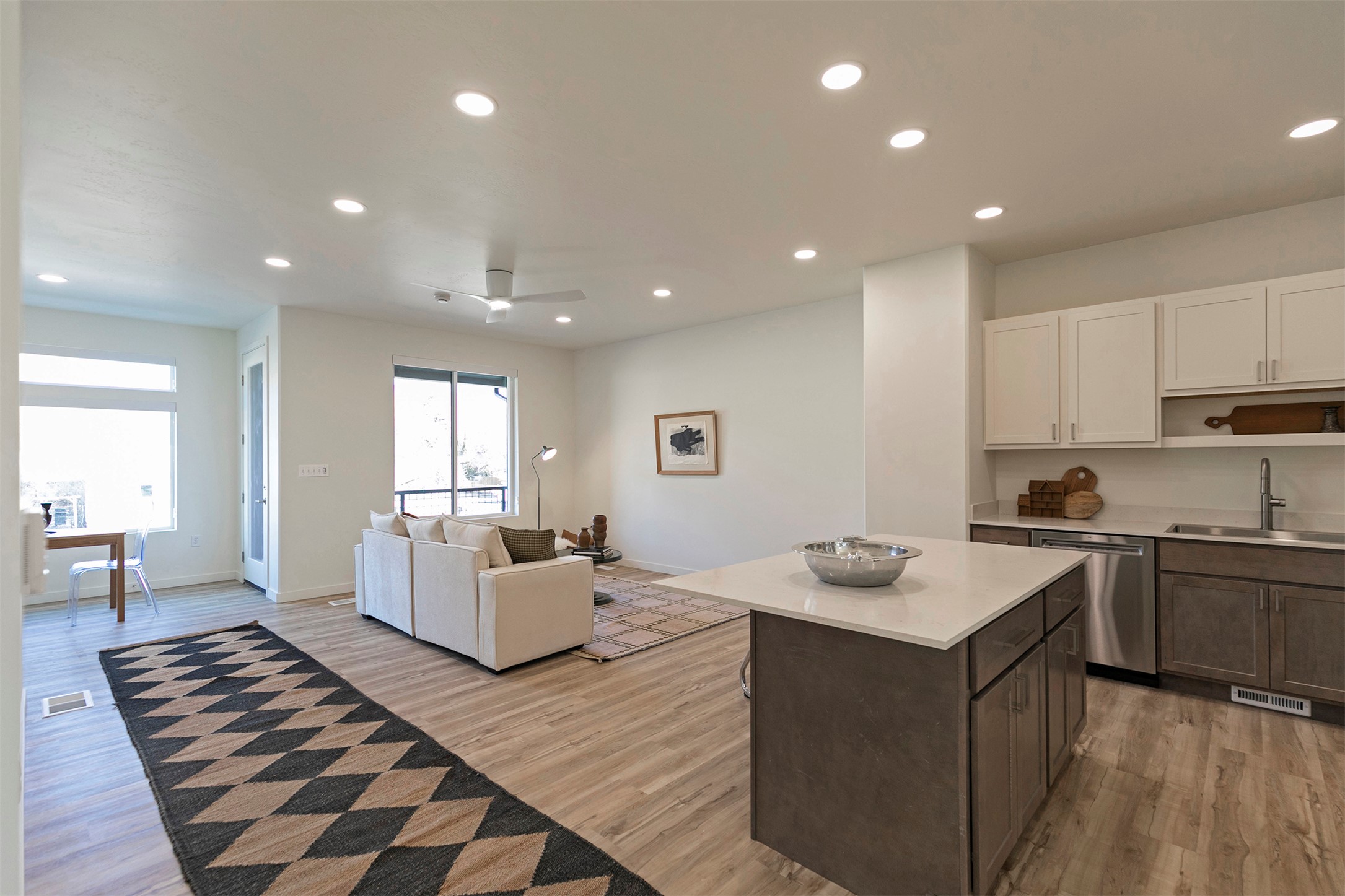 1705 Scott Street C — photo