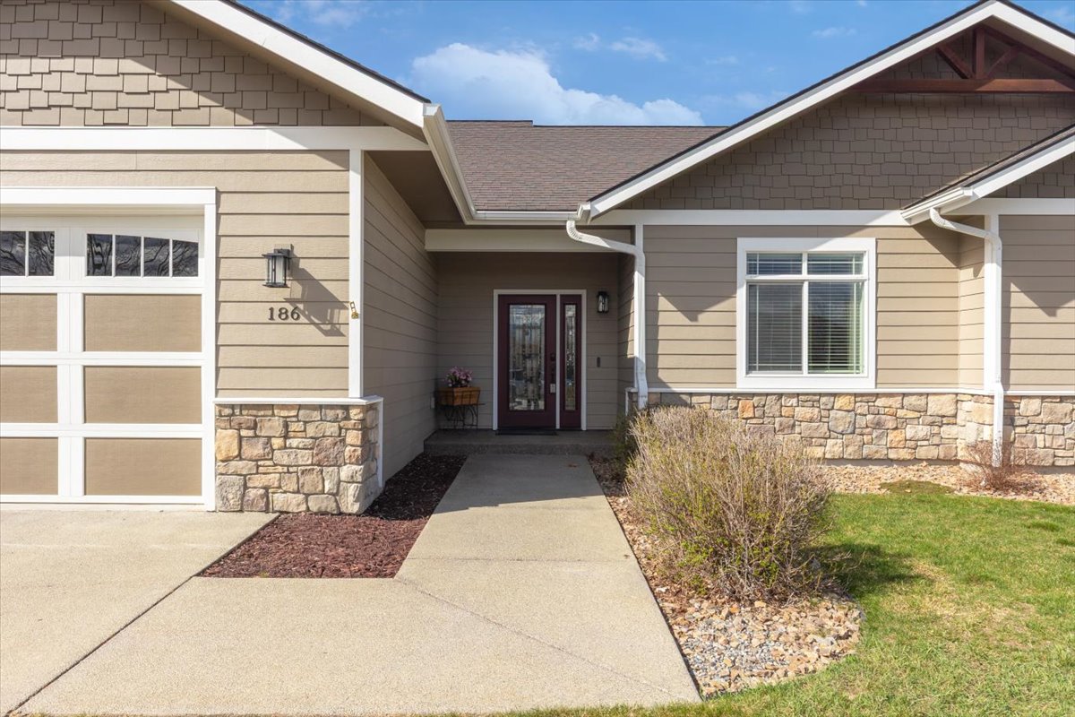 186 Lazy Creek Way — photo