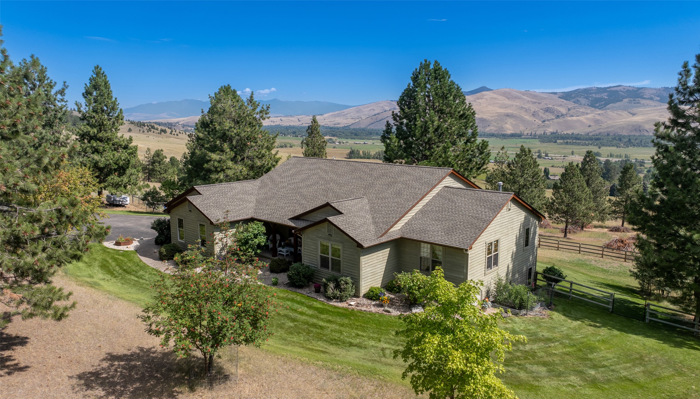 15940 Highland Drive — photo