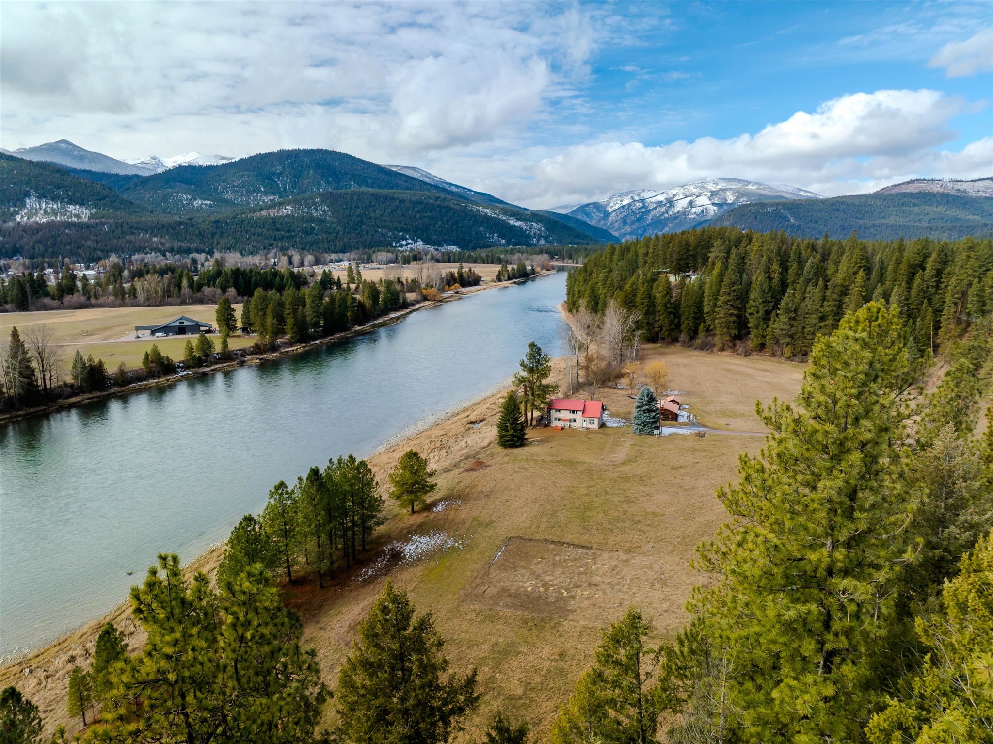 1165 Kootenai River Road — photo