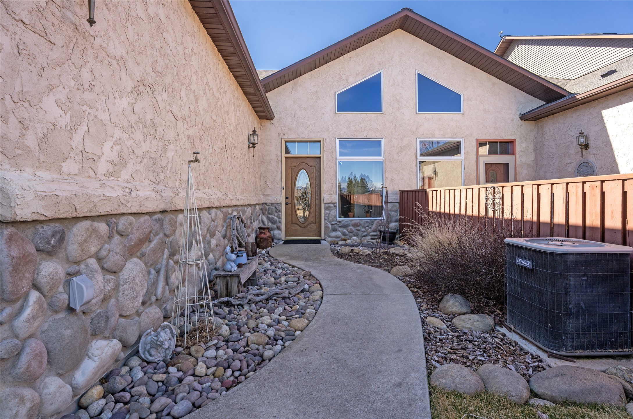 1187 Heritage Drive — photo