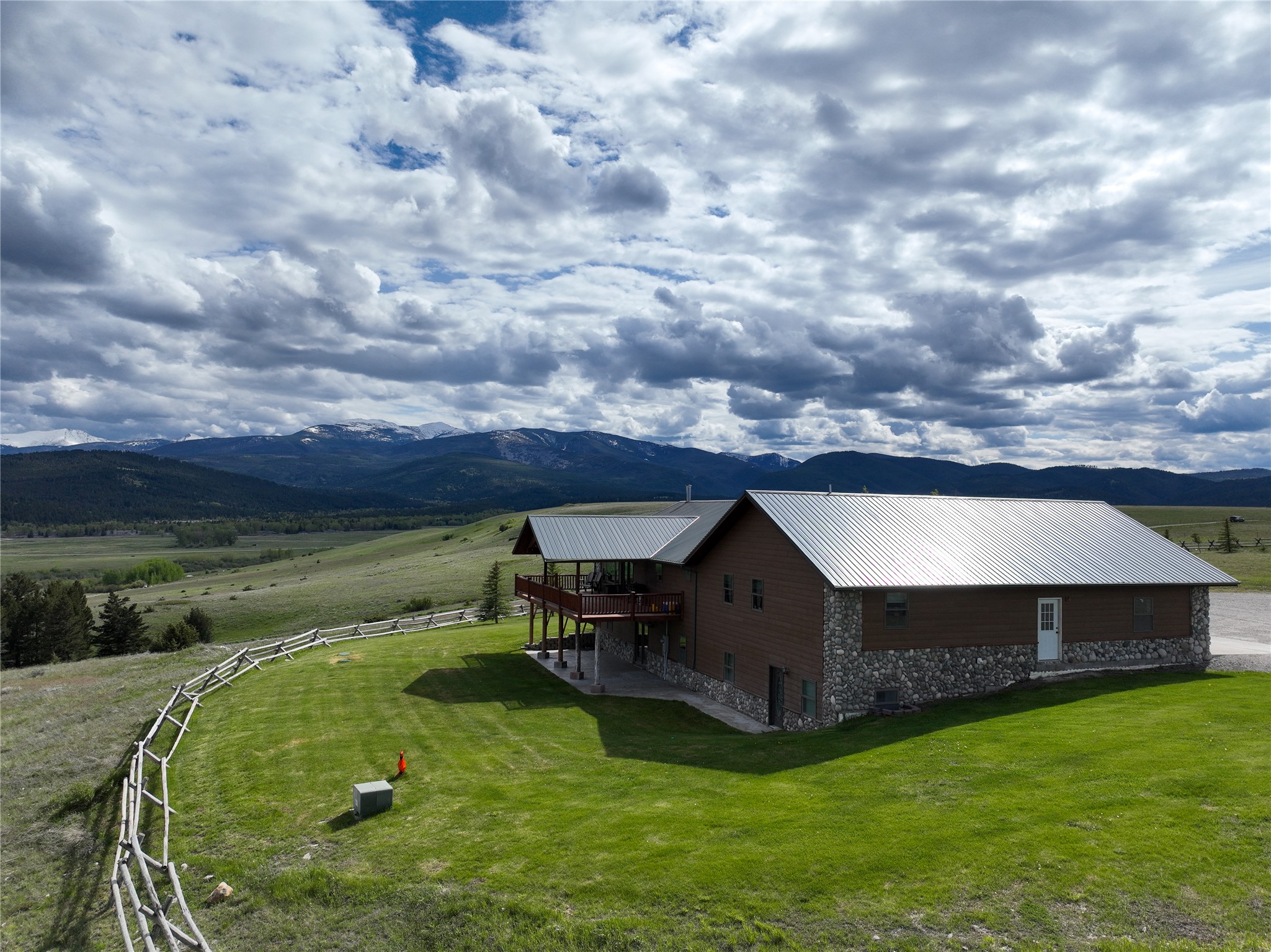 3314 Gold Creek Road — photo