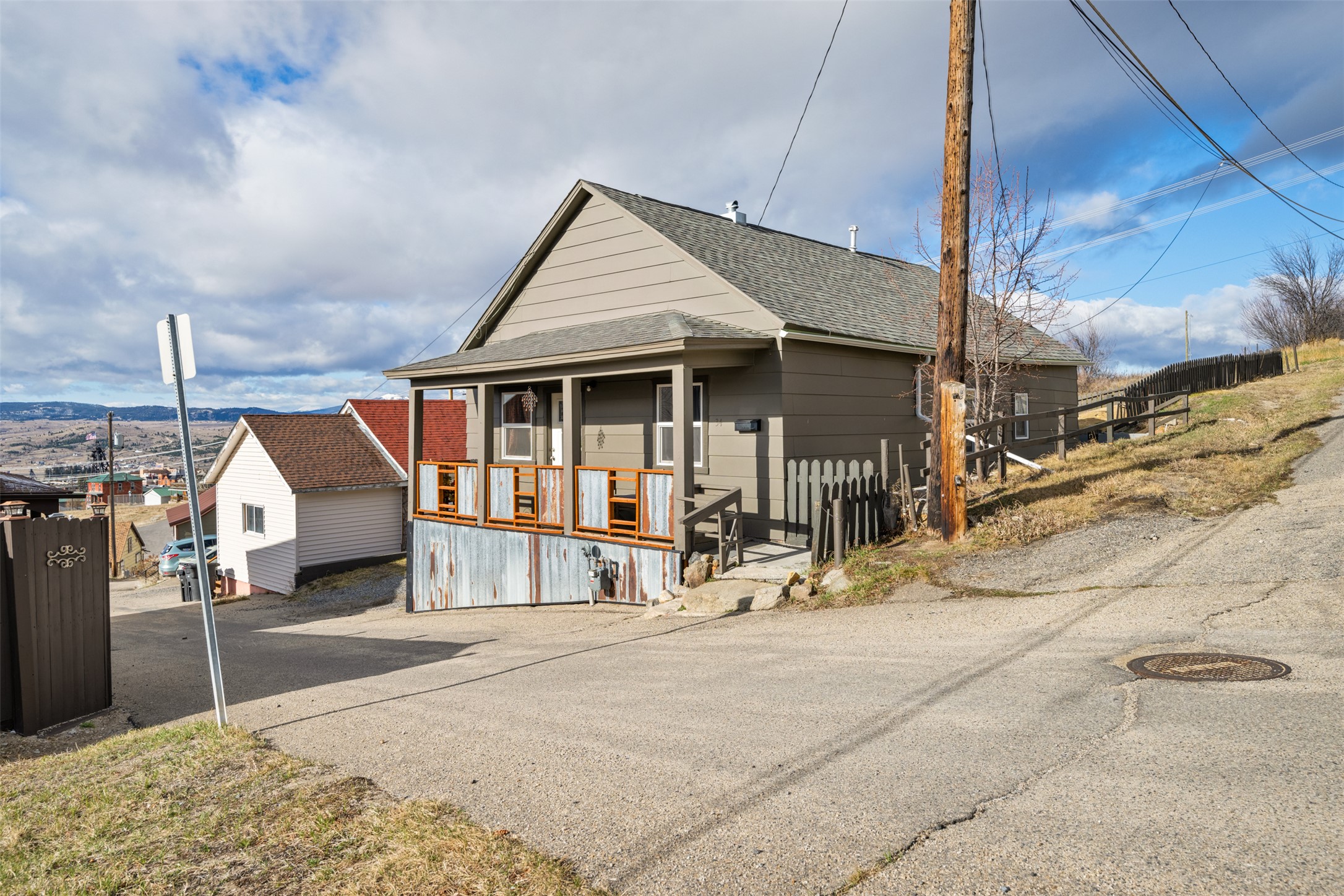 34 E Summit Street — photo
