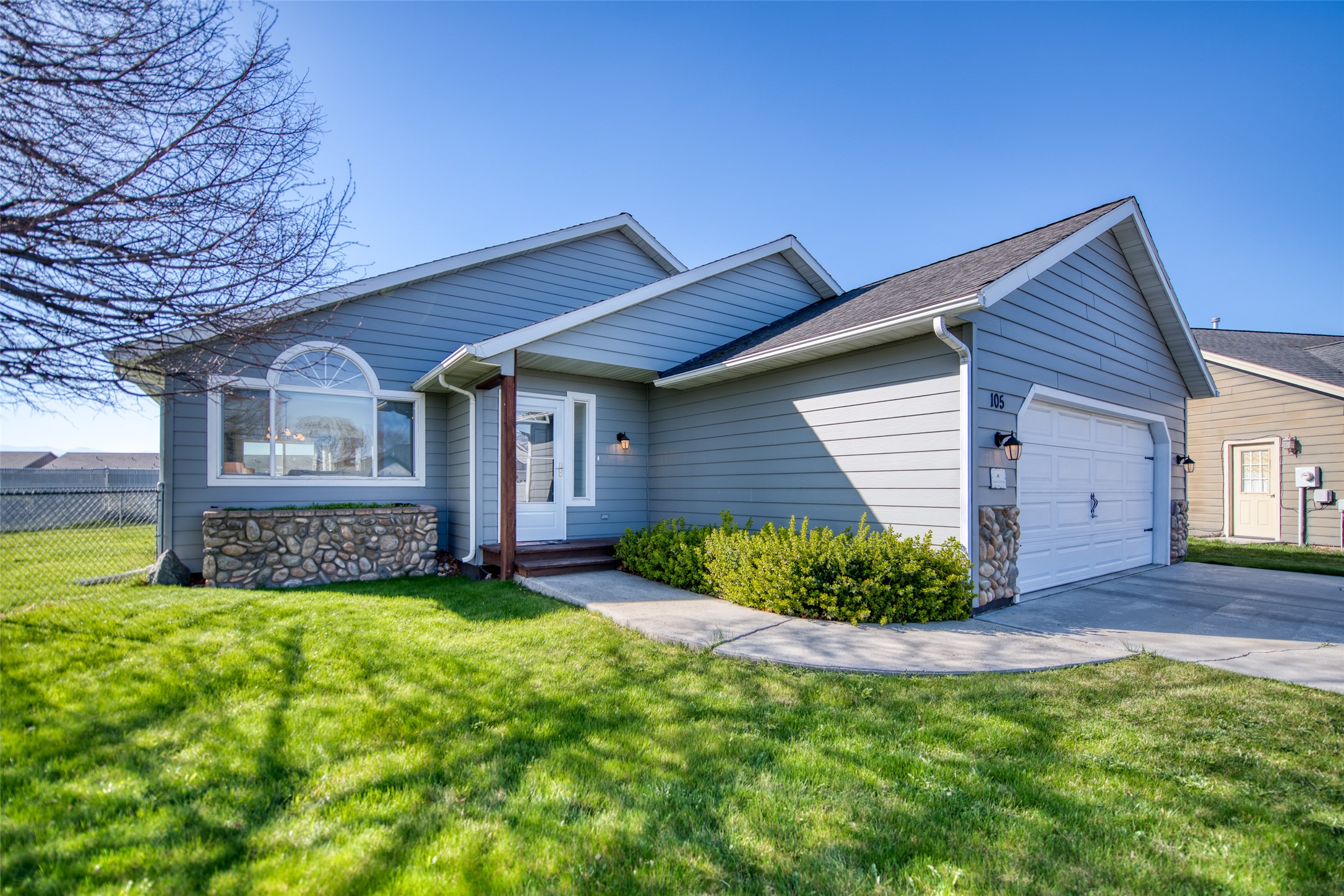 105 Rosewood Court — photo