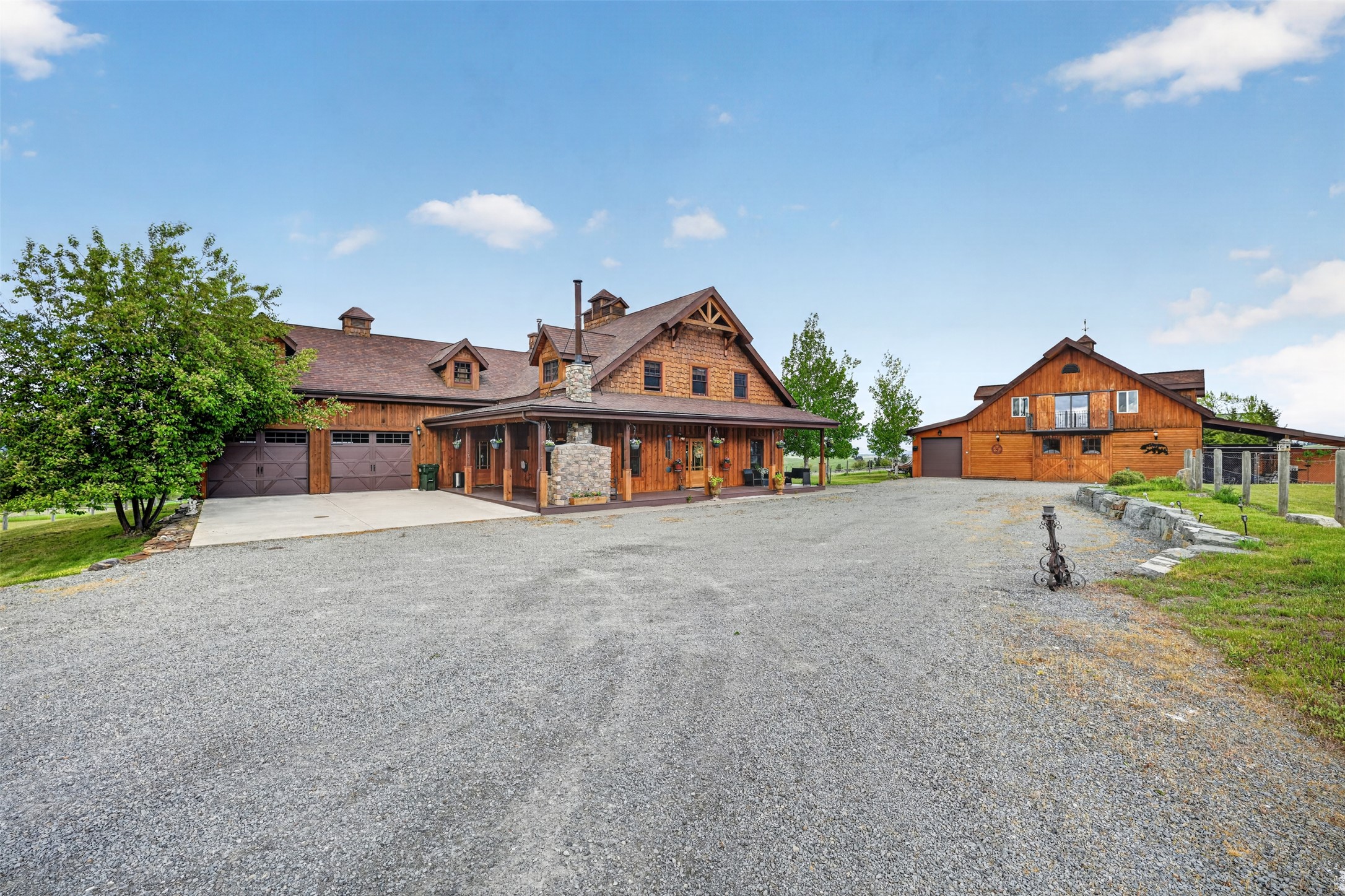 395 Wild West Drive — photo