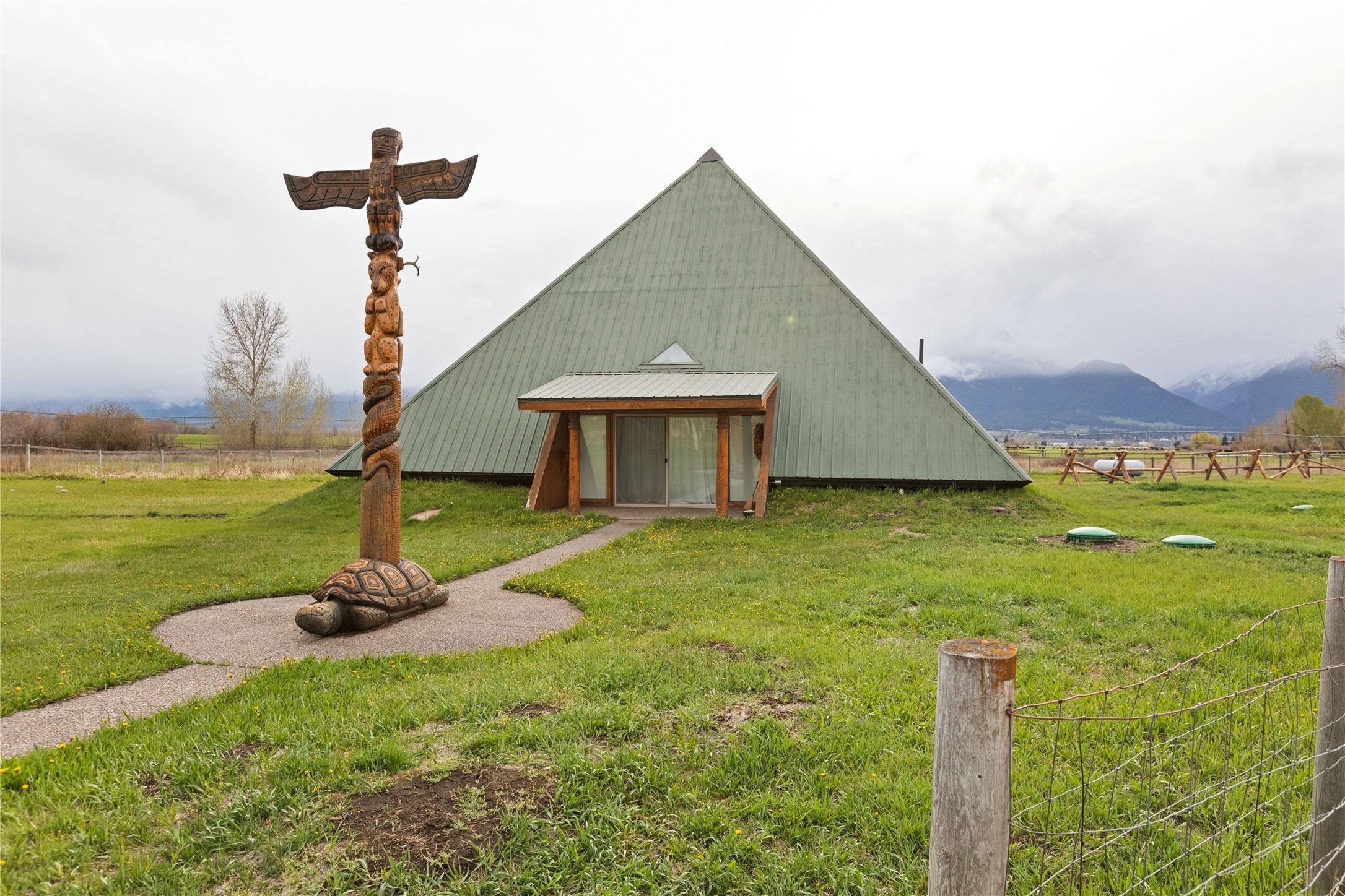 3700 Earth Sky Road — photo