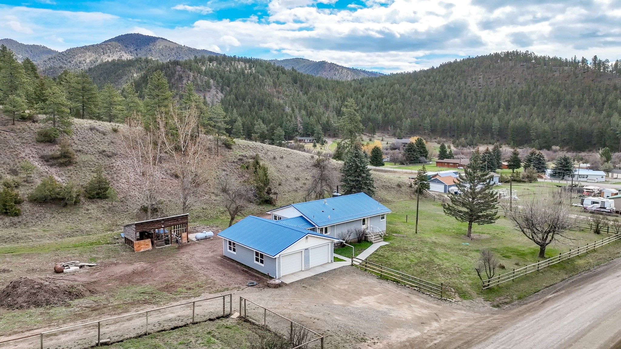 6025 Nelson Road — photo
