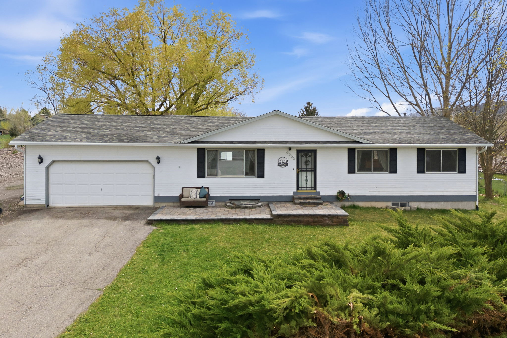 9225 Grouse Drive — photo