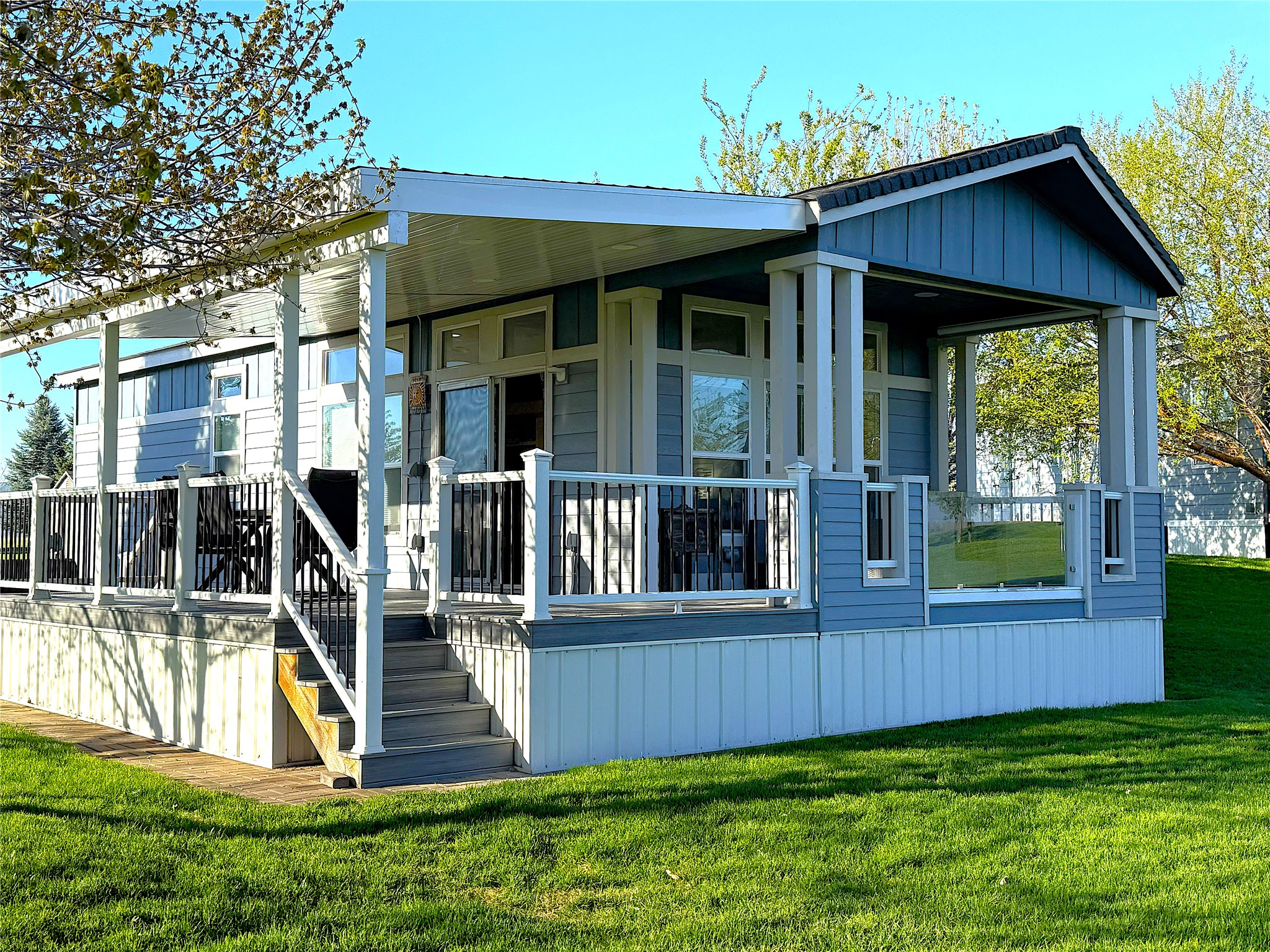 167 & 170 Kingfisher Loop — photo
