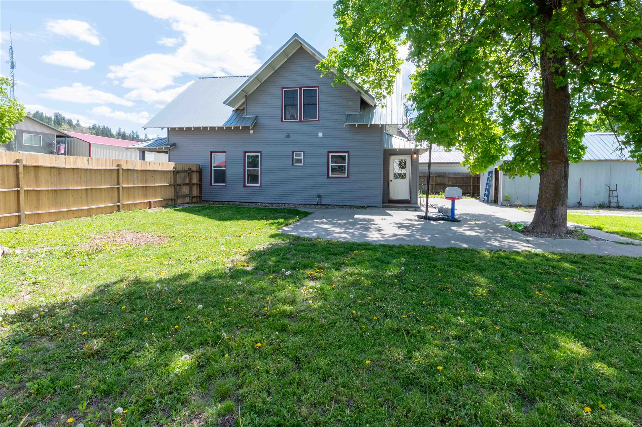 103 W Meany Street — photo