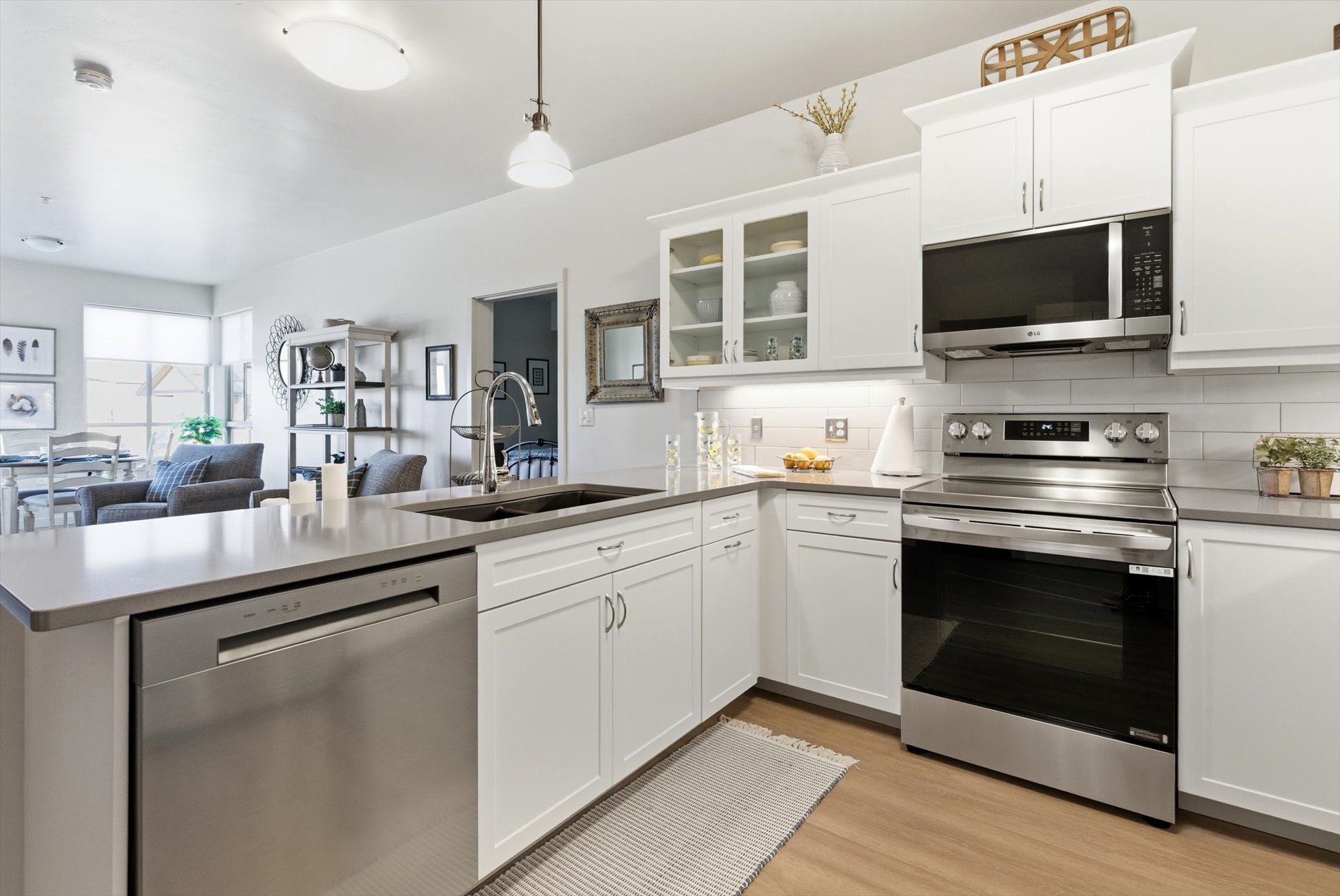 100 Woodlands Way W-406 — photo
