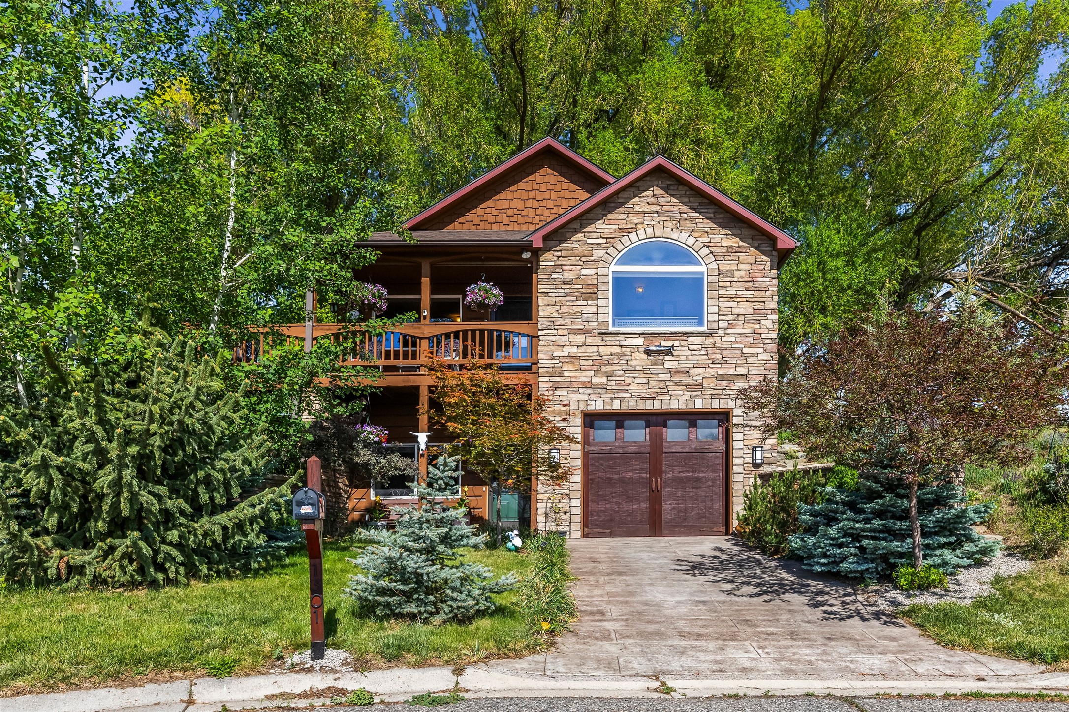 1301 Absaroka Court — photo