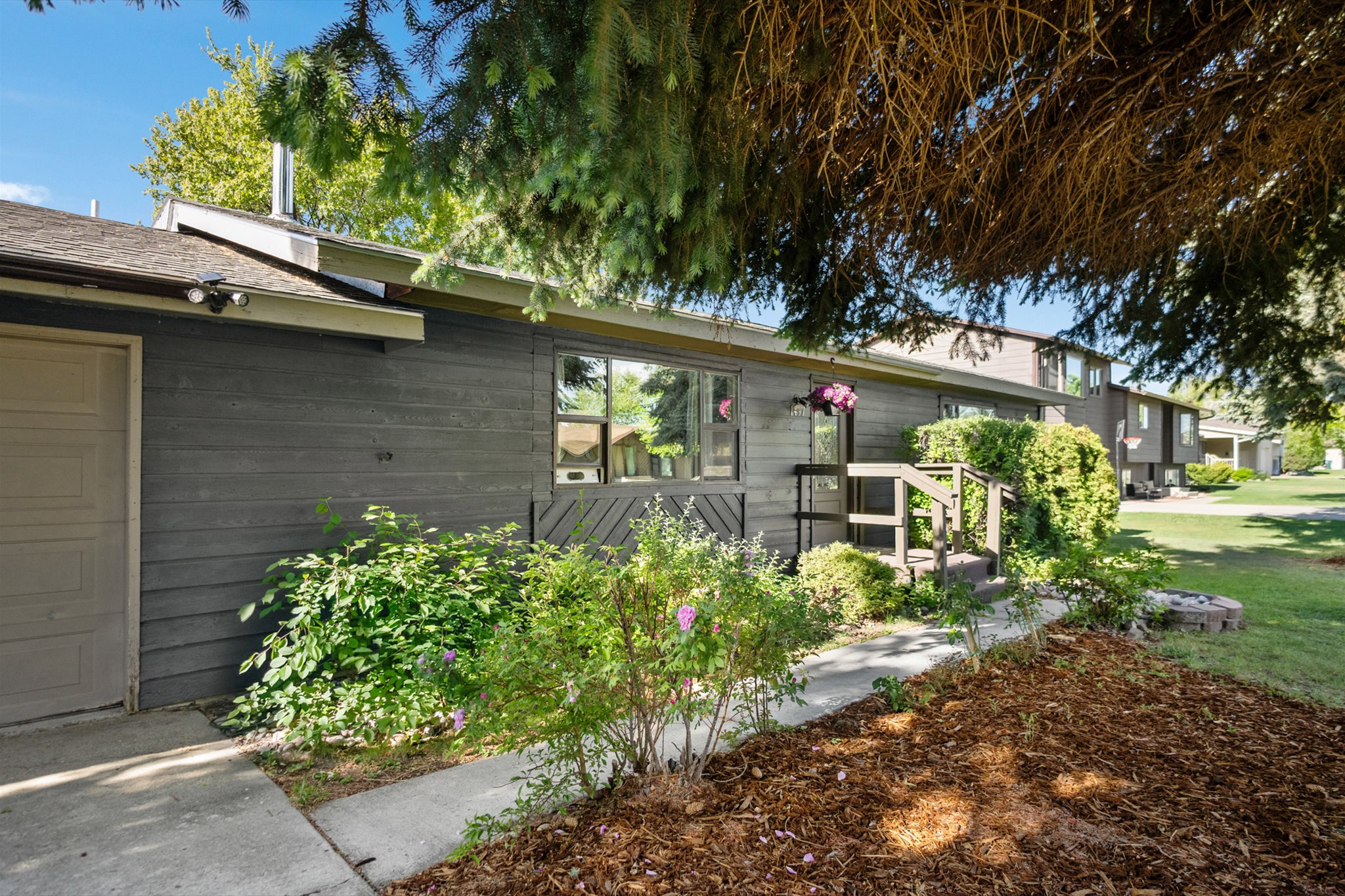 1497 Otter Road — photo