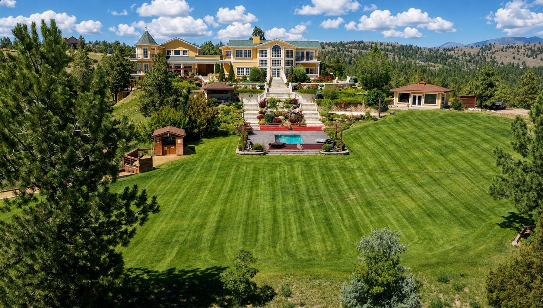 5275 Riverview Drive — photo