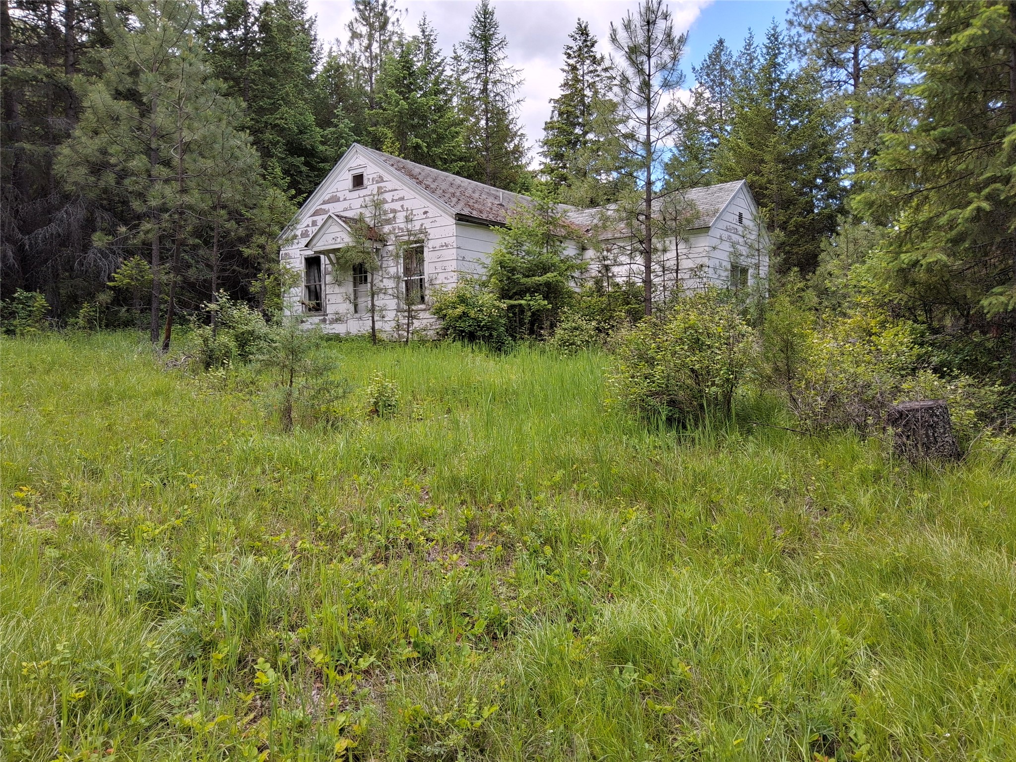 746 Tami Drive E — photo