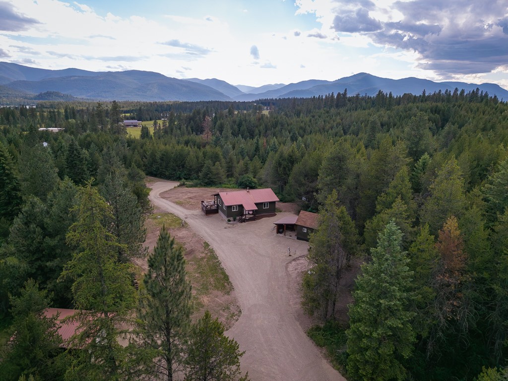 2658 Mt Highway 200 — photo