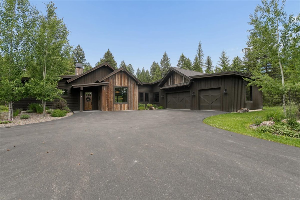 1583 Whitefish Village Drive — photo