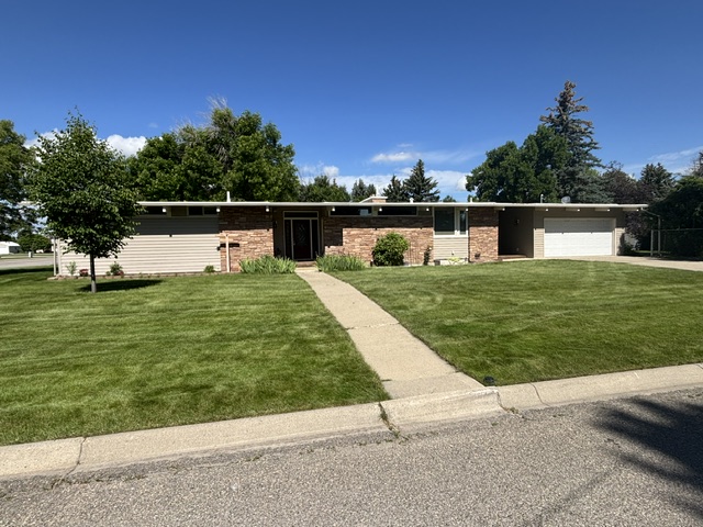 320 S Kansas Street — photo