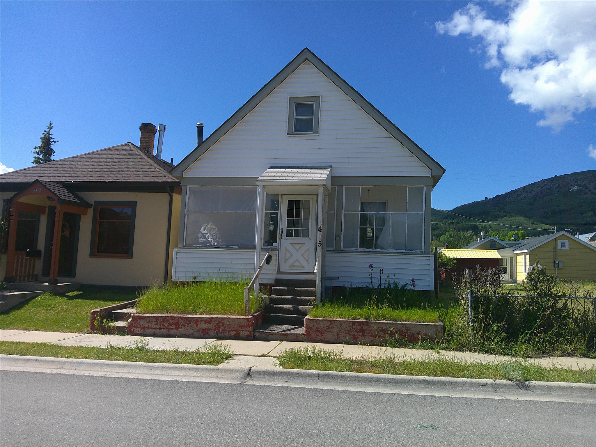 405 W Commercial Avenue — photo