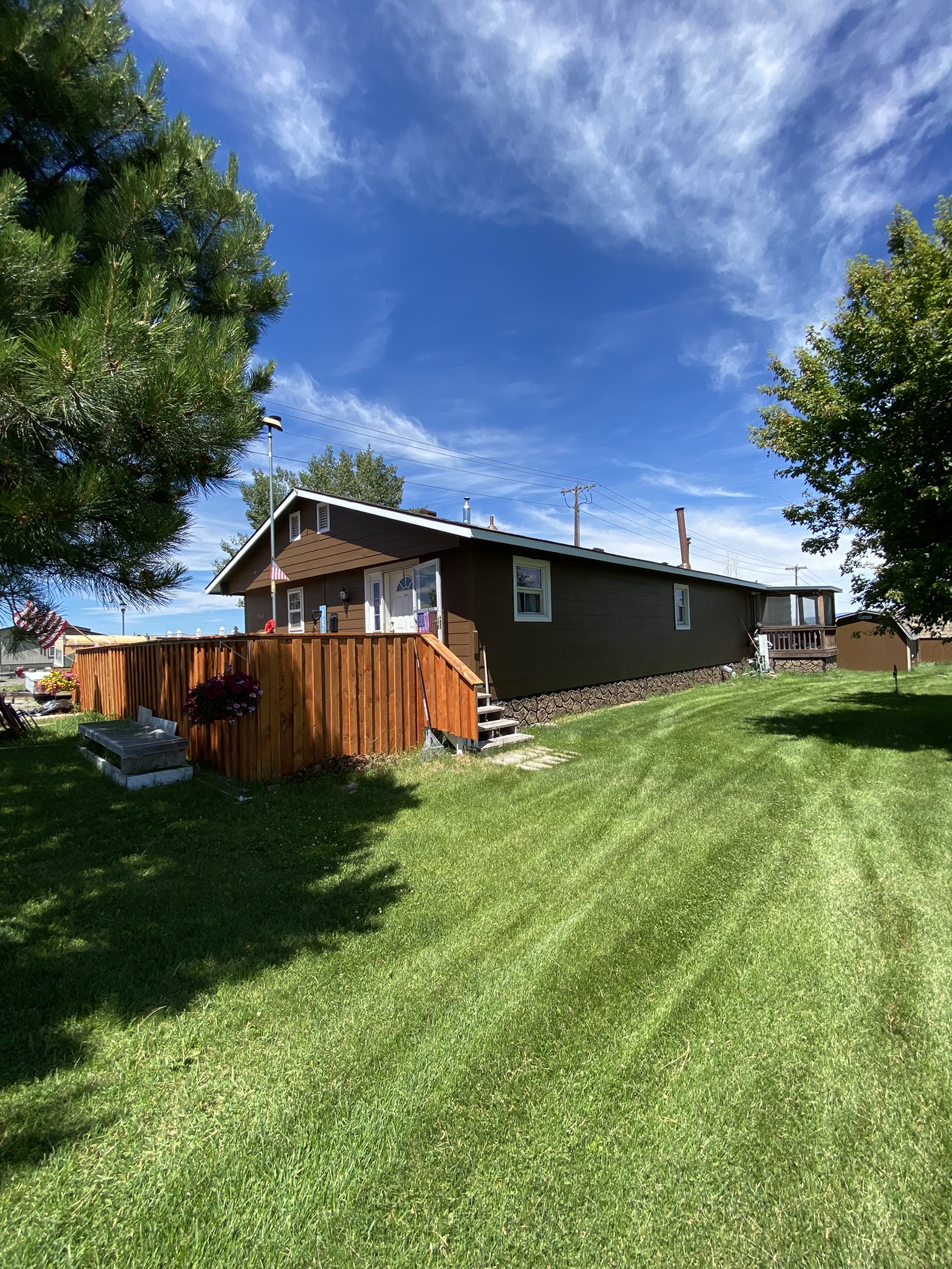 3200 Derek Road — photo