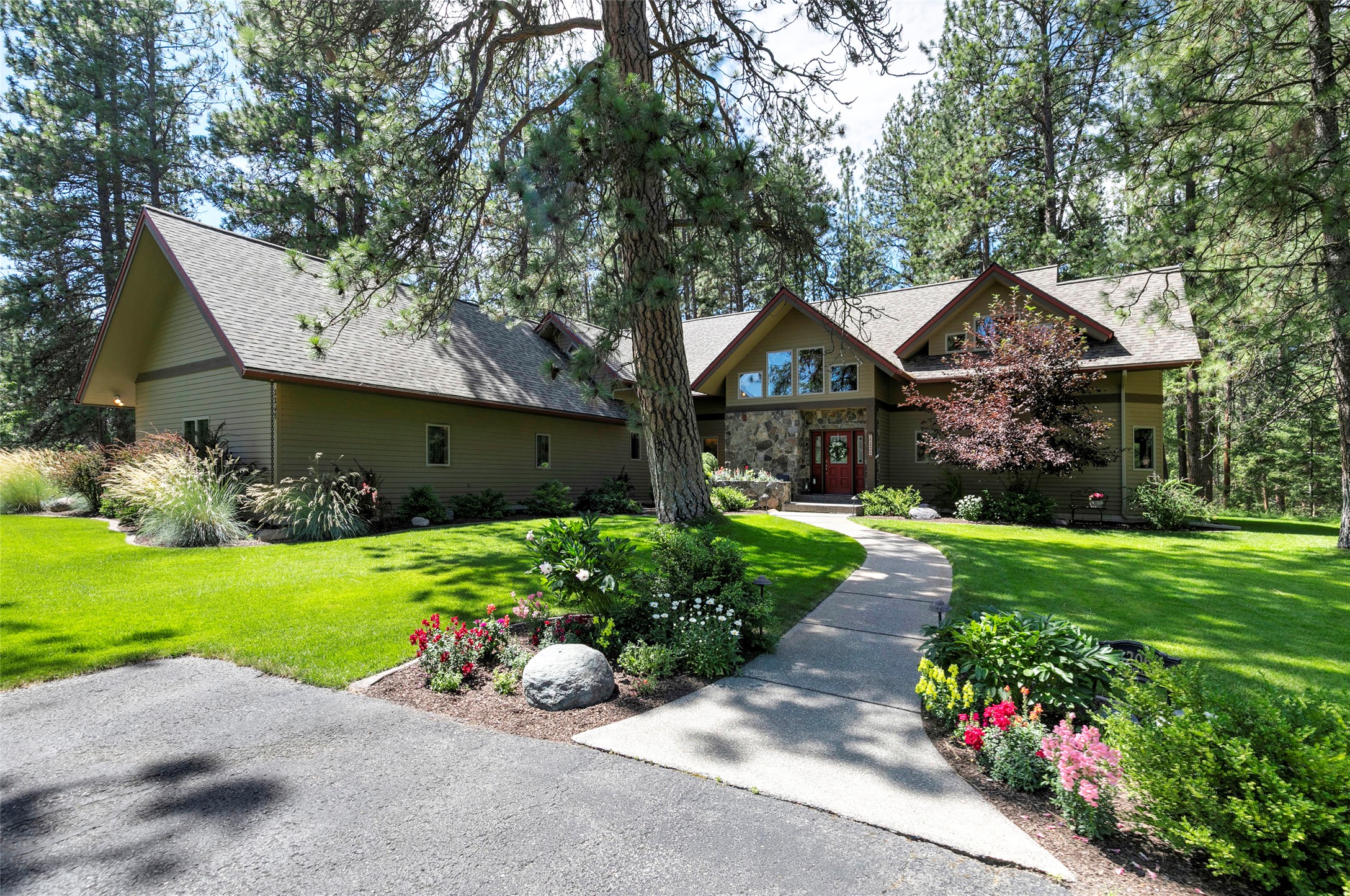 2206 Fox Hollow Road — photo