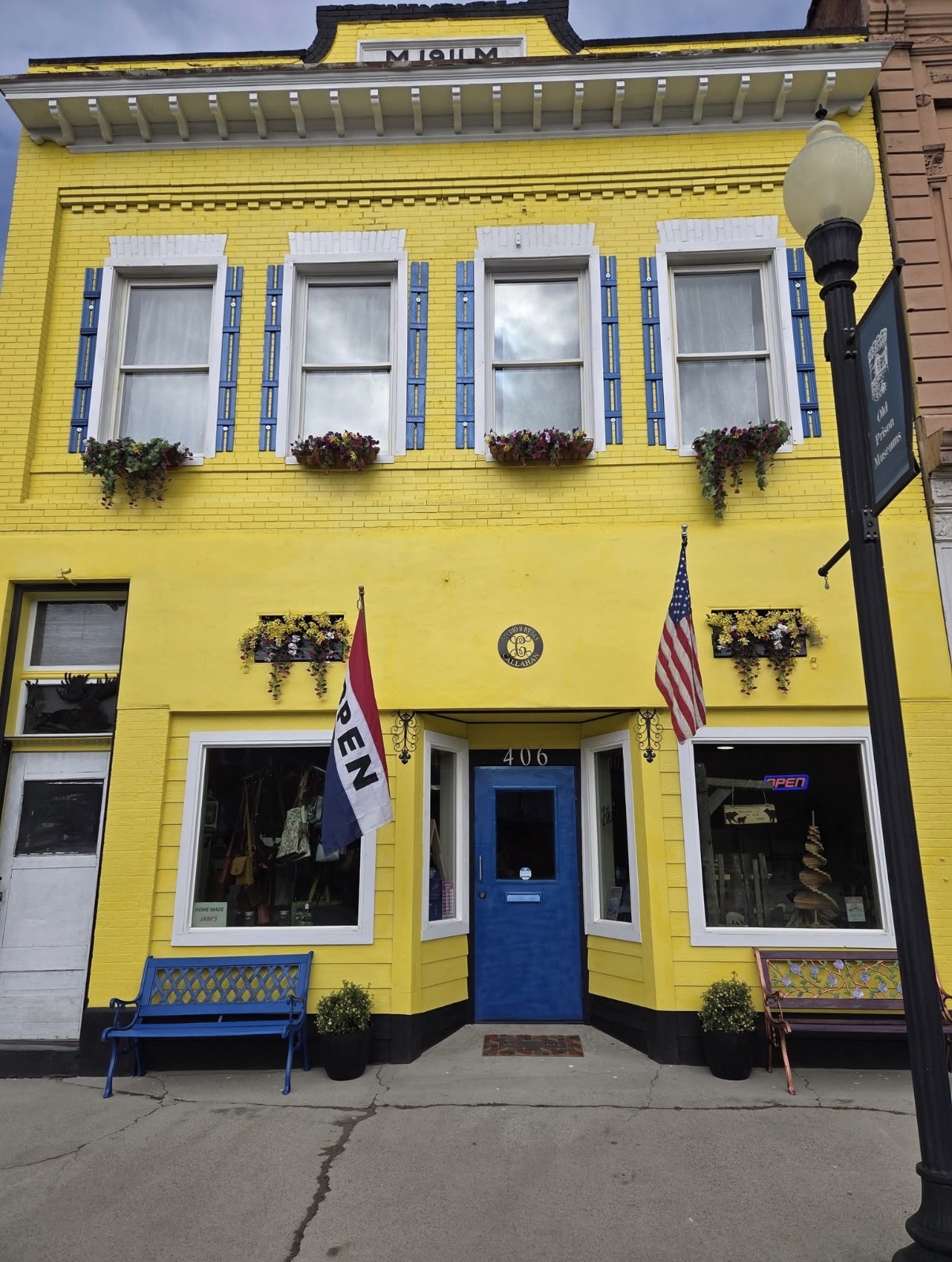 406 Main Street — photo