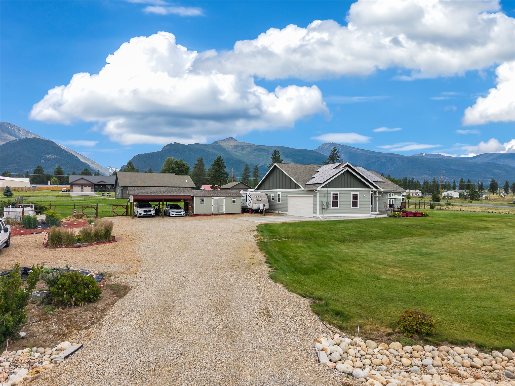 4011 Moonrise Court — photo