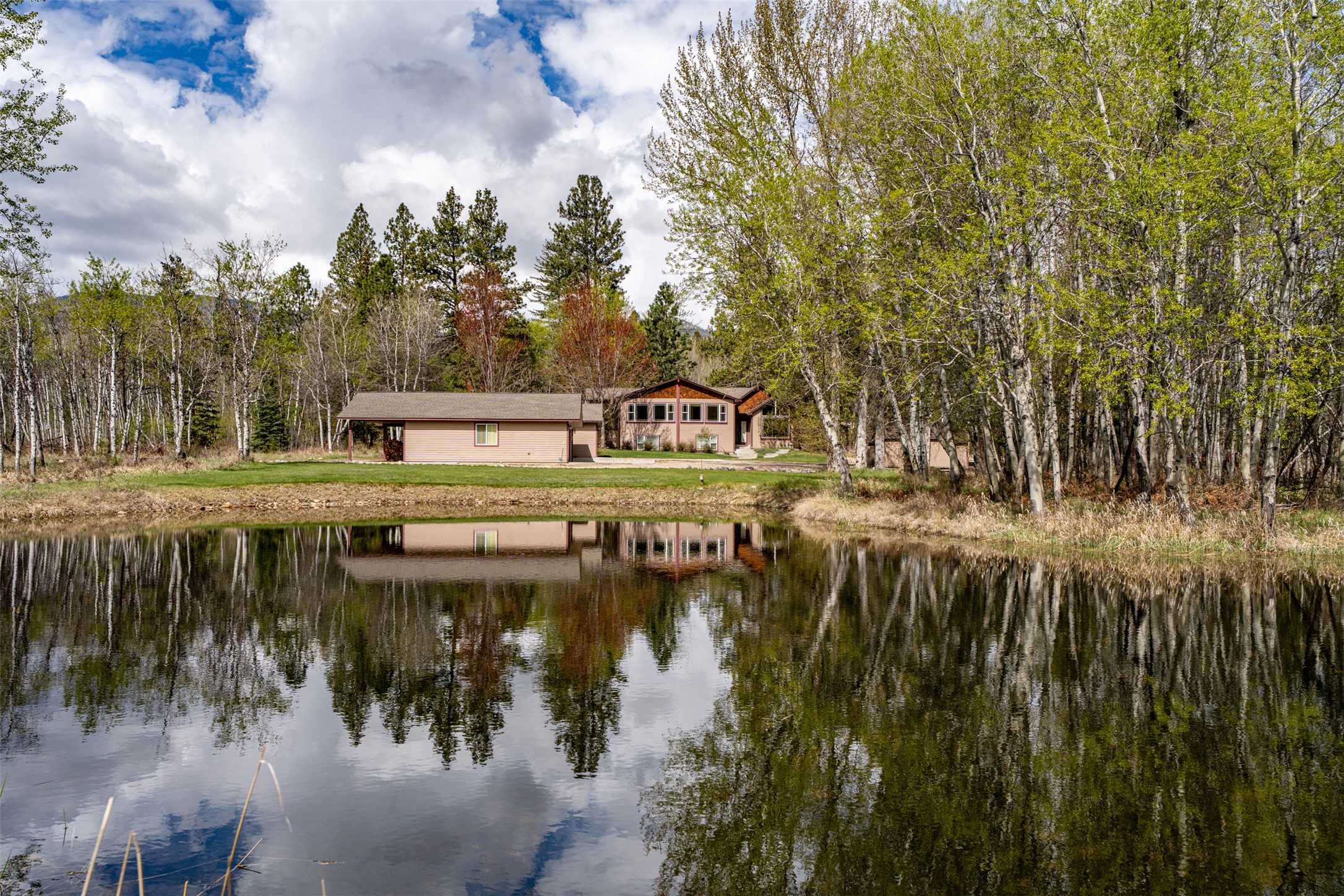 565 Chickadee Lane — photo