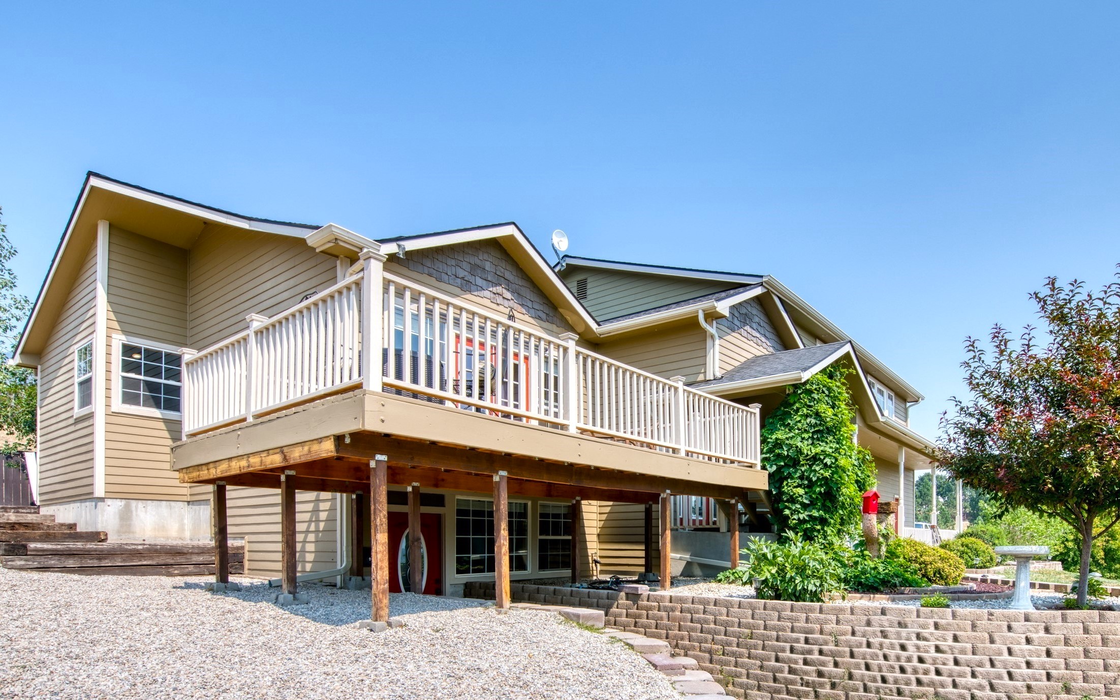 553 Sunset West Road — photo