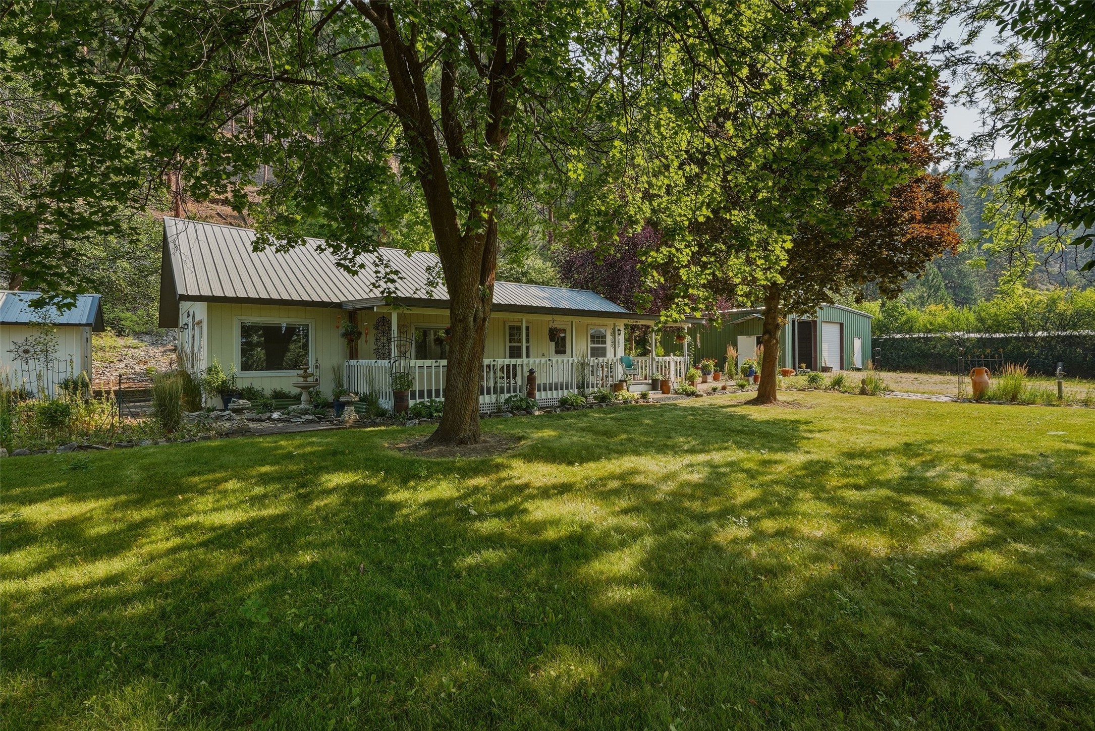 1550 Tremper Drive — photo