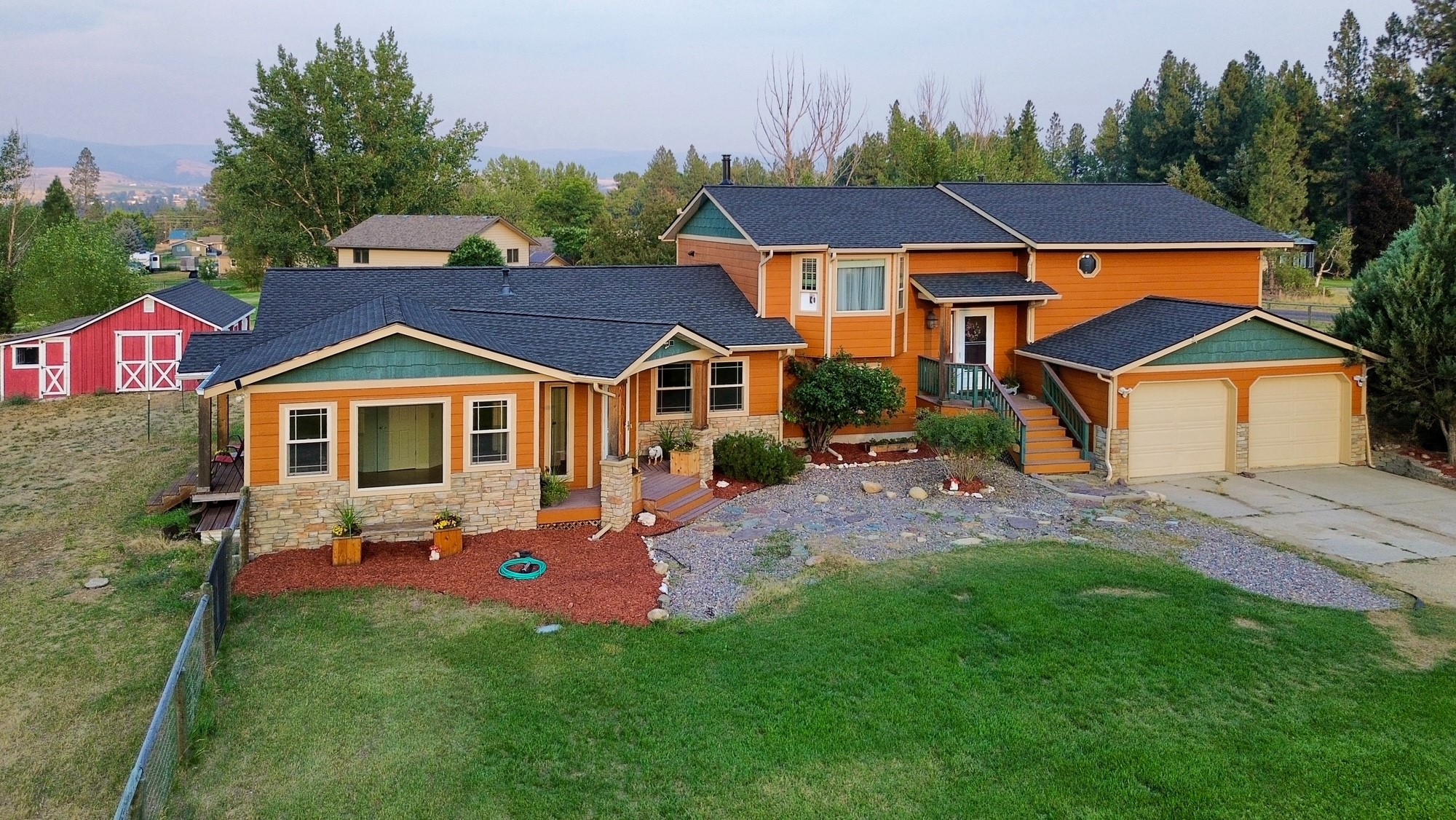 196 Edens Lane — photo